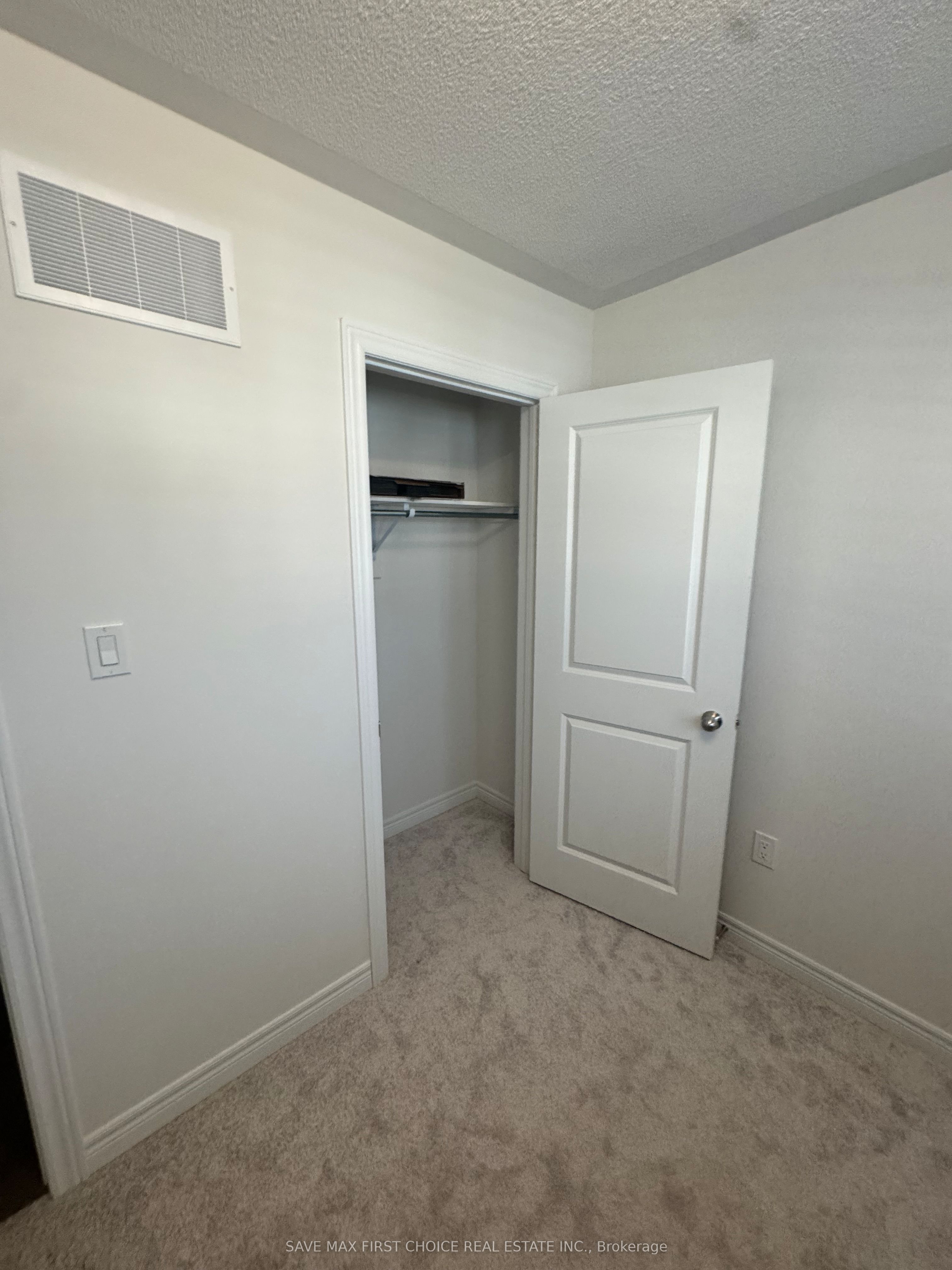 632 Anishinaabe Dr Property Photo 31