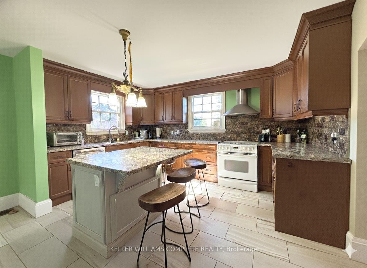 6981 Forestell Rd Property Photo 10