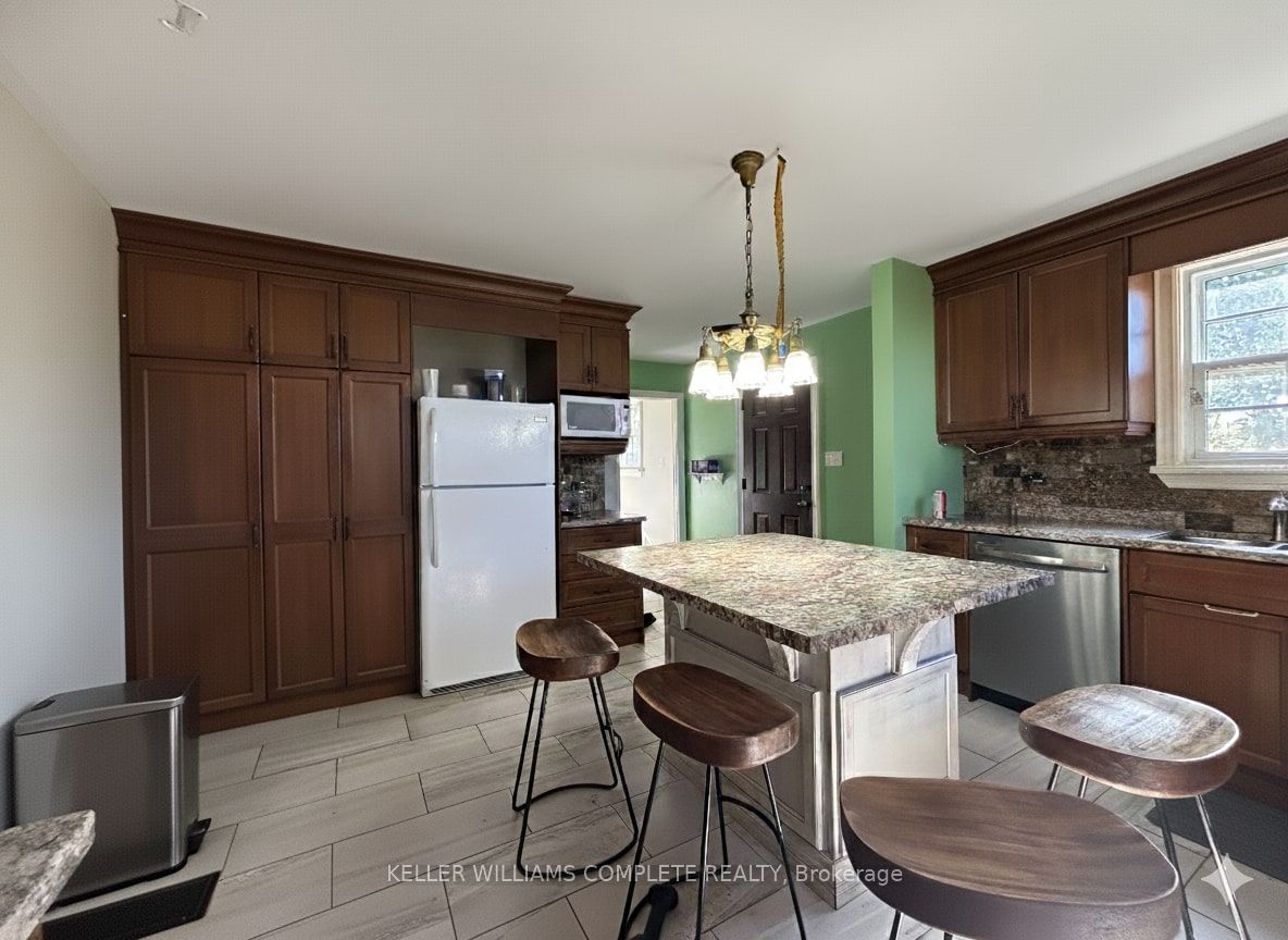 6981 Forestell Rd Property Photo 12