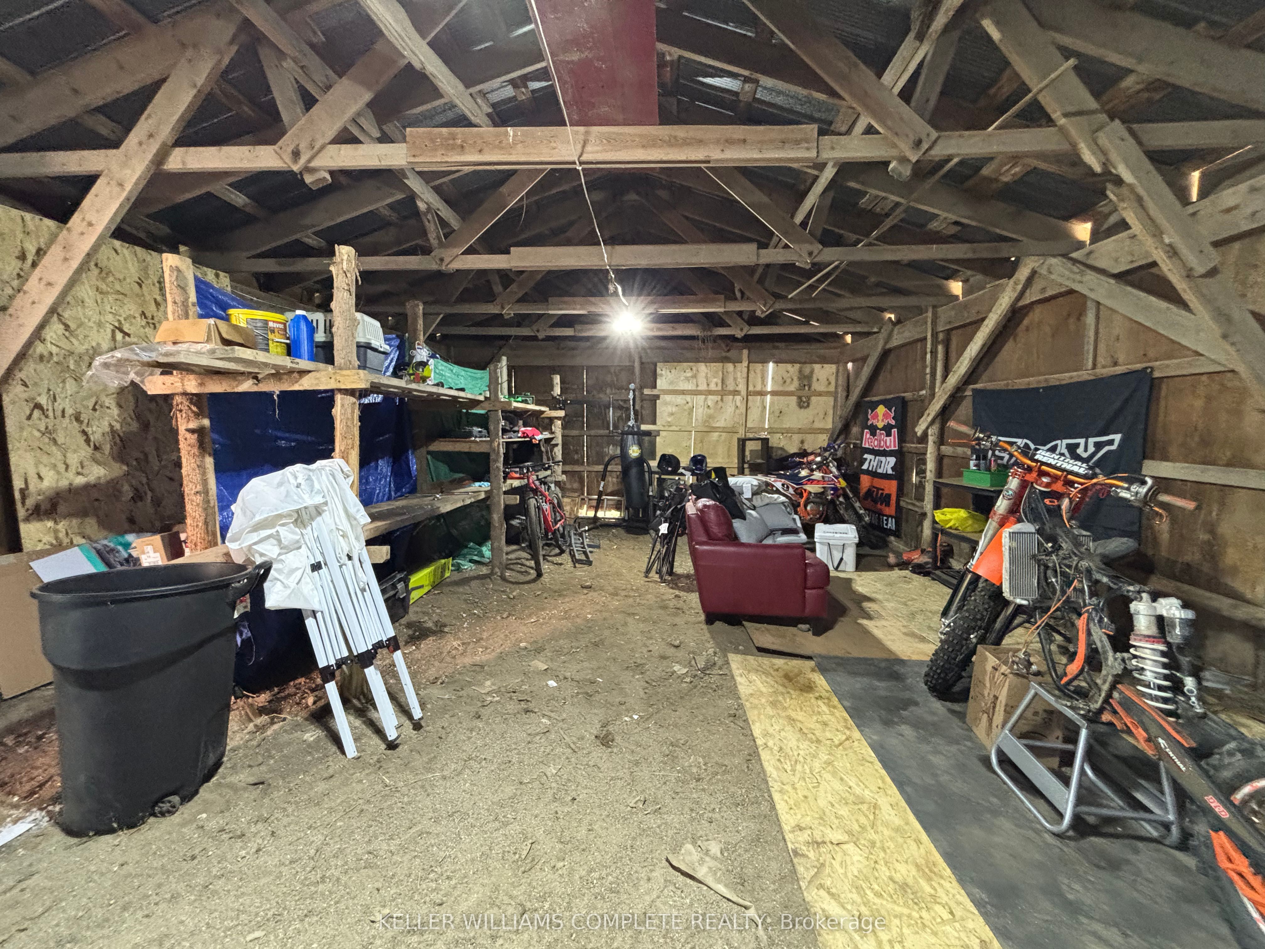 6981 Forestell Rd Property Photo 29