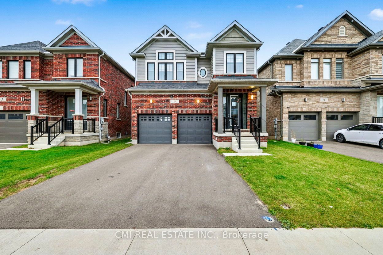 9 Prince Philip Blvd Property Photo 1