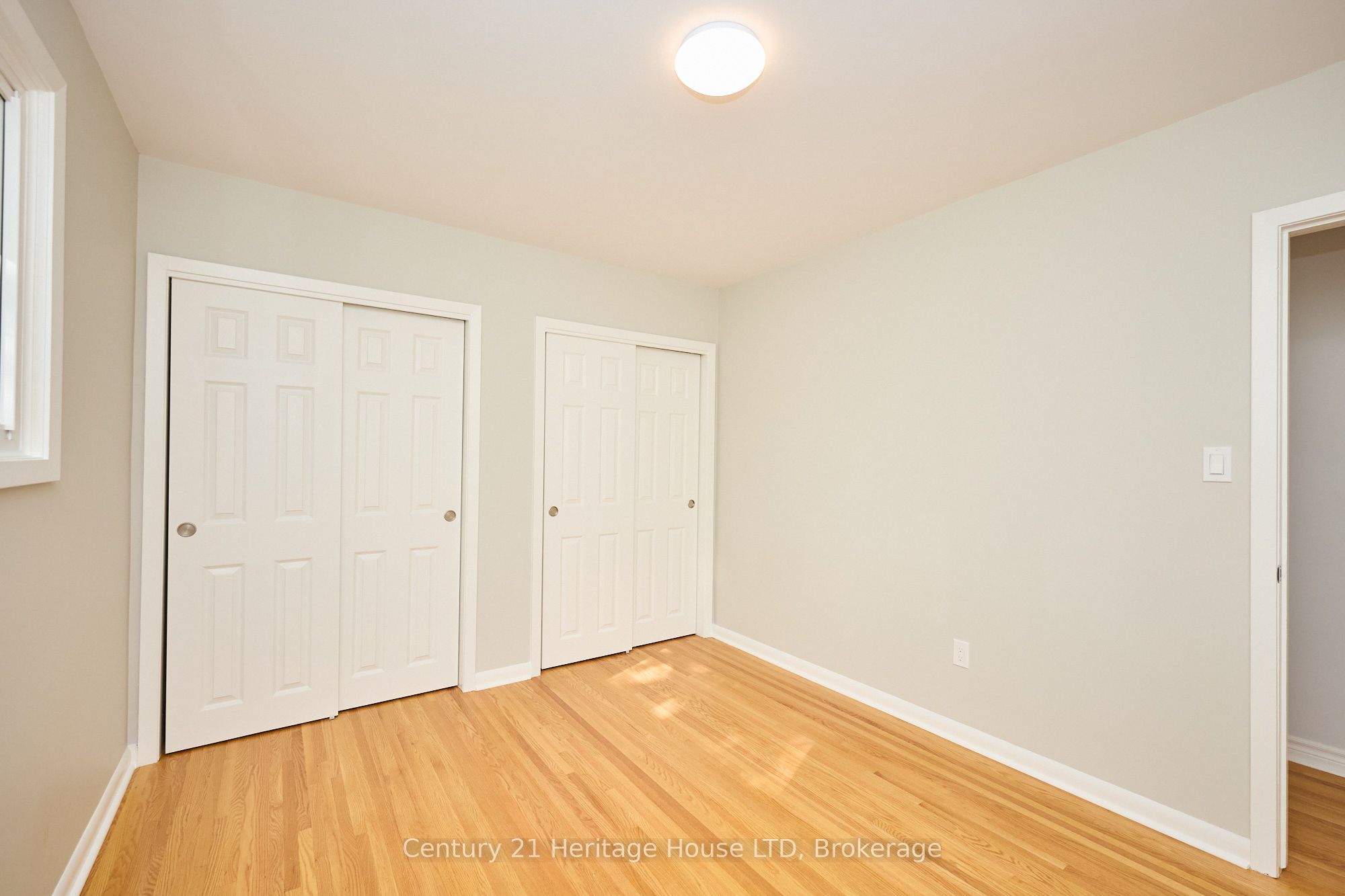 148 Champlain Dr Property Photo 16