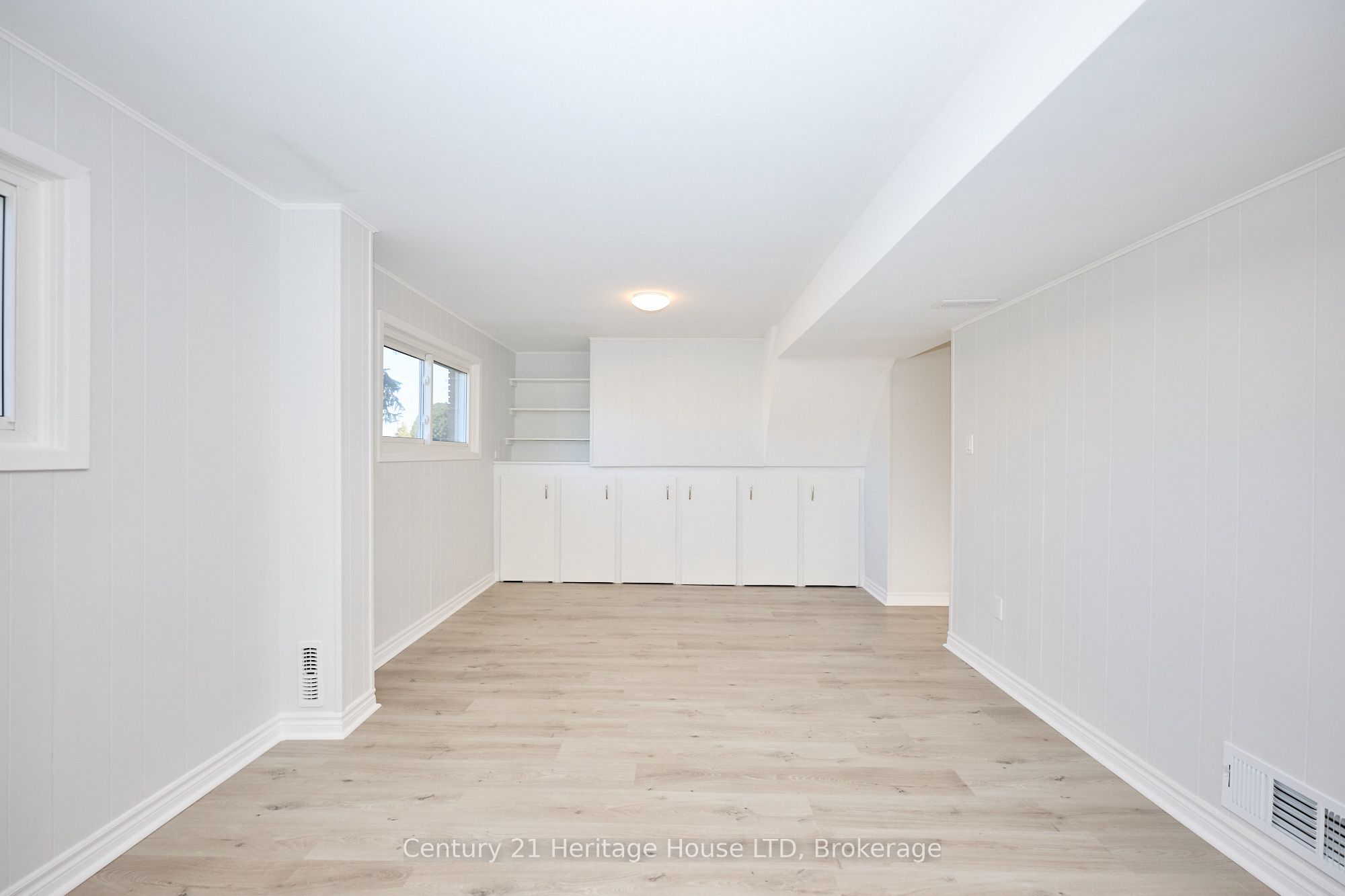 148 Champlain Dr Property Photo 25