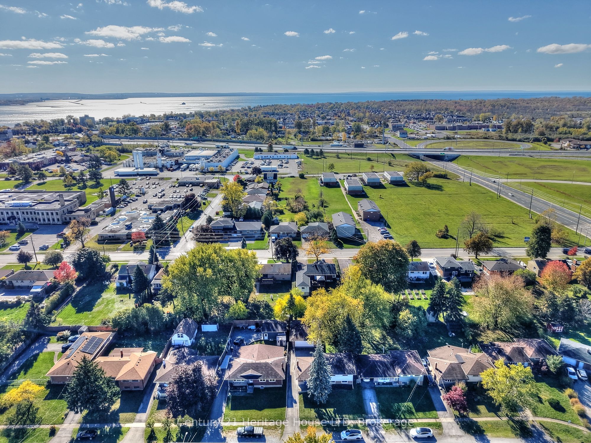 148 Champlain Dr Property Photo 41