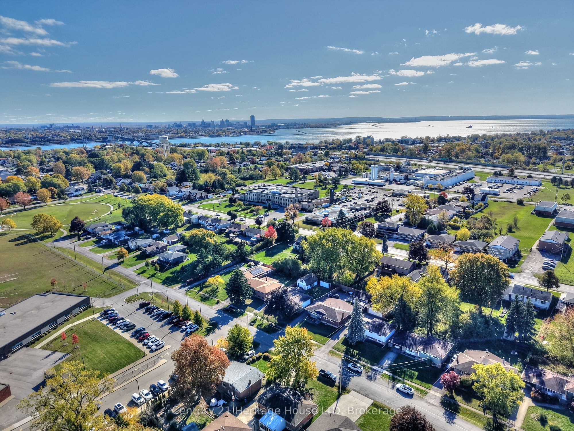 148 Champlain Dr Property Photo 42