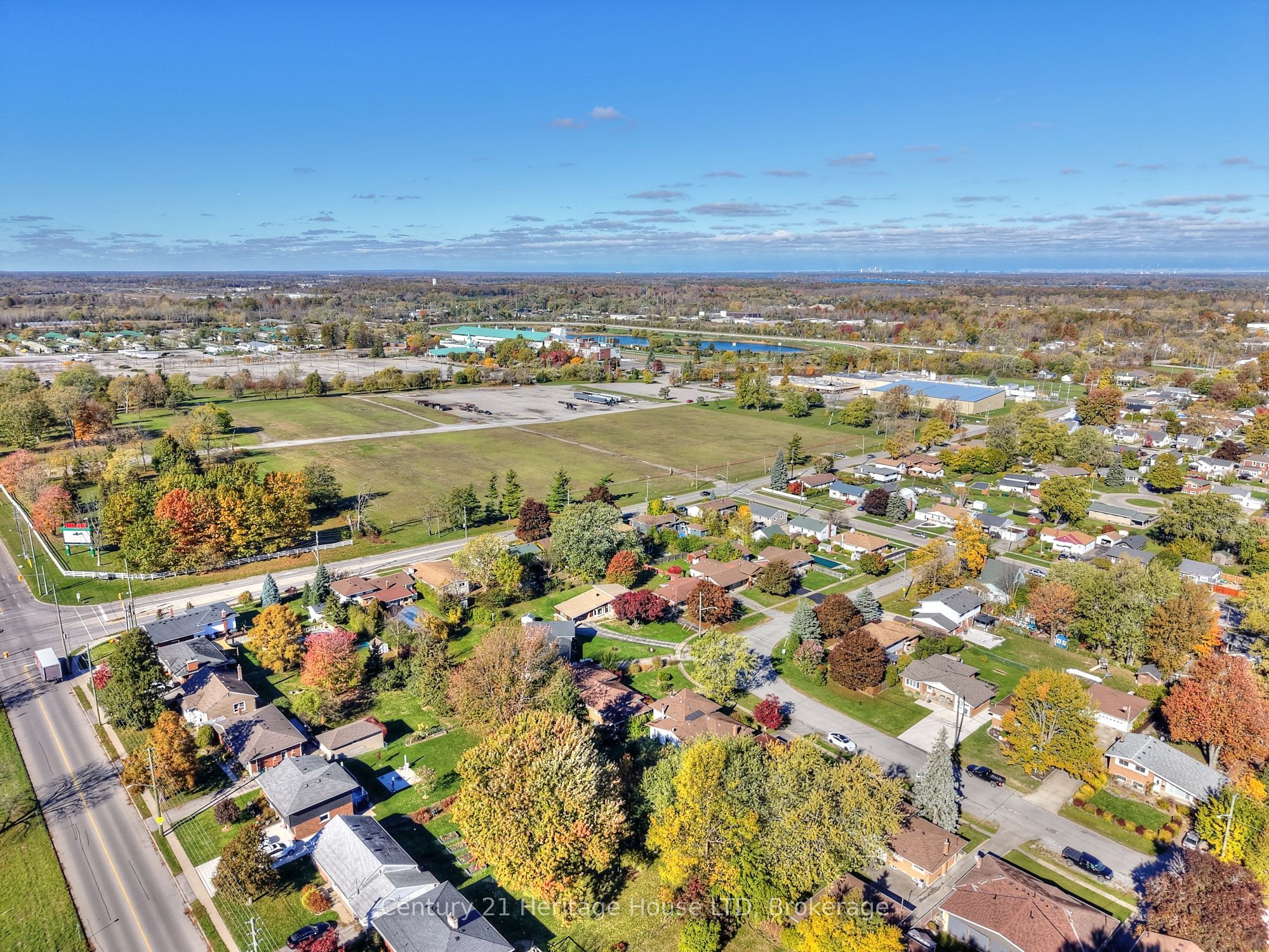 148 Champlain Dr Property Photo 46