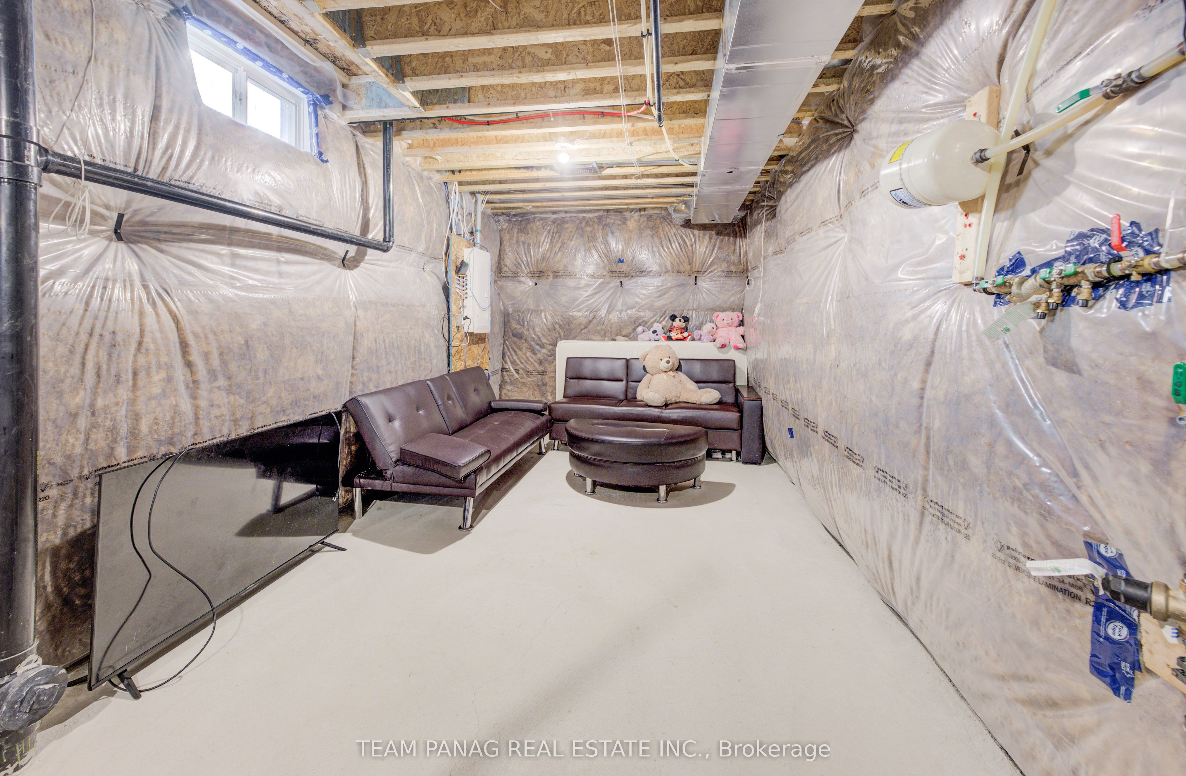 5 Heming St Property Photo 45