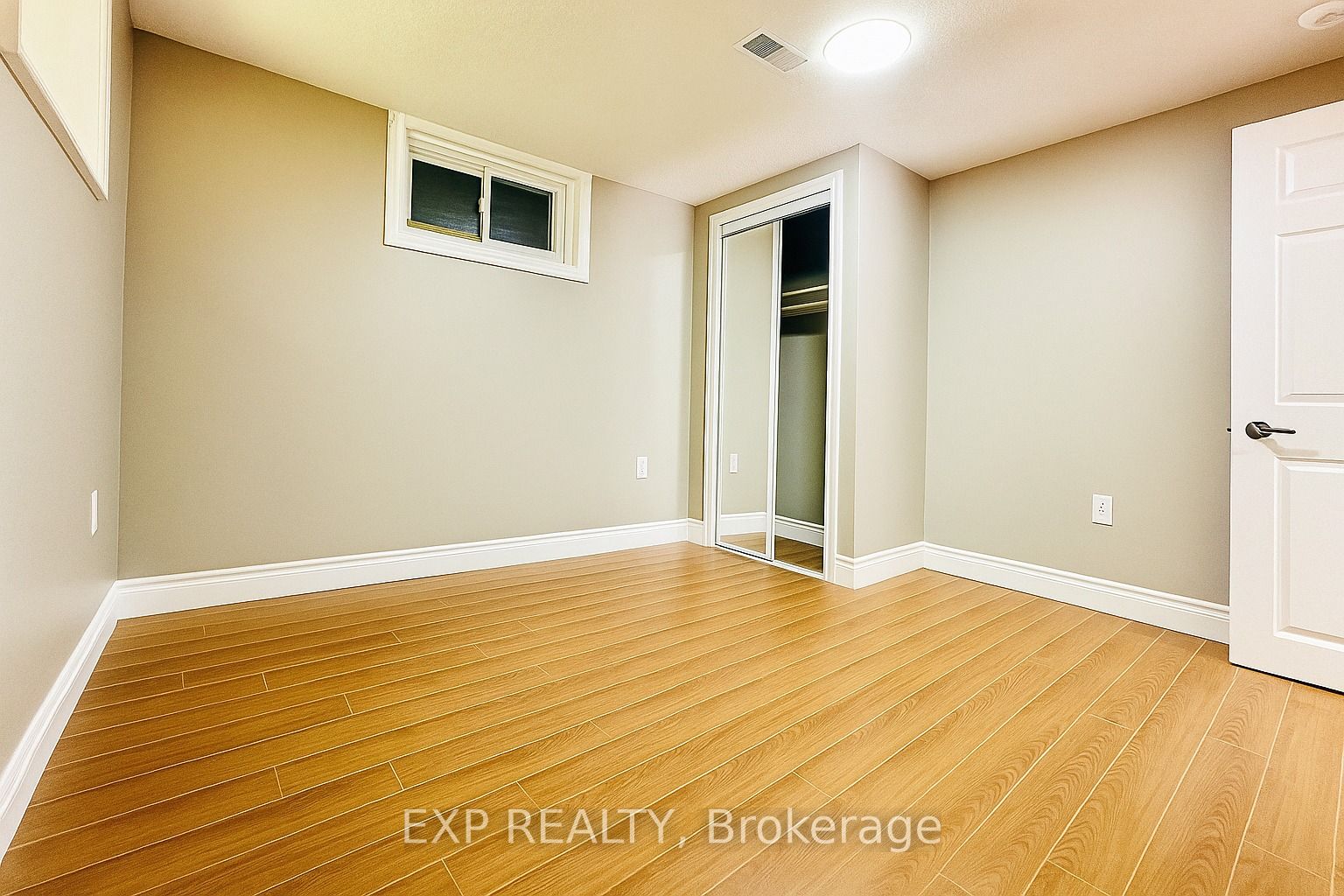 96 Timberlane Crescent Lower Property Photo 12