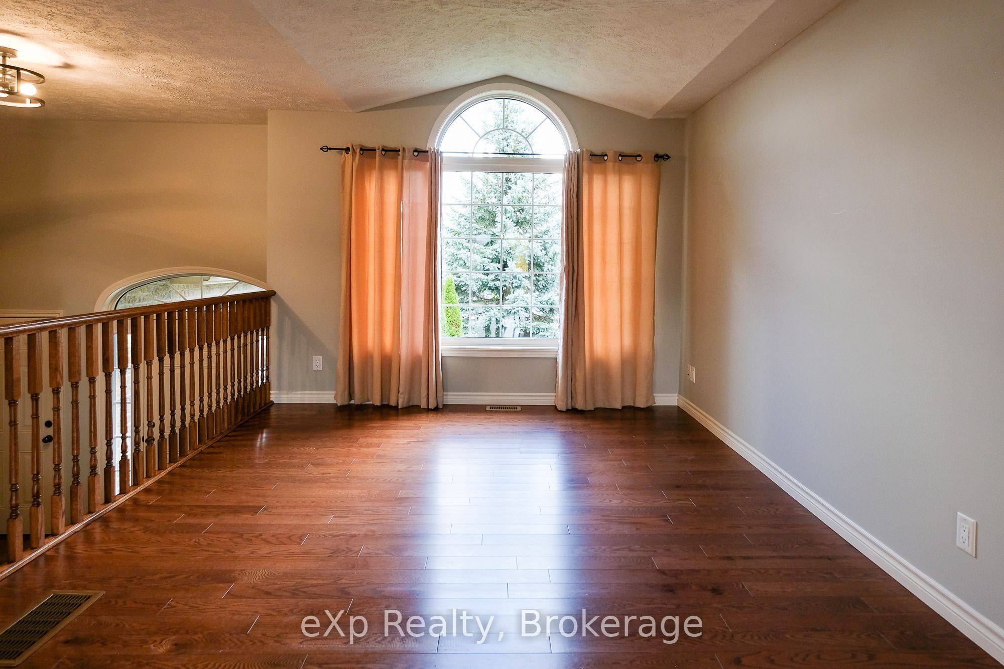 823 23rd St E Property Photo 6