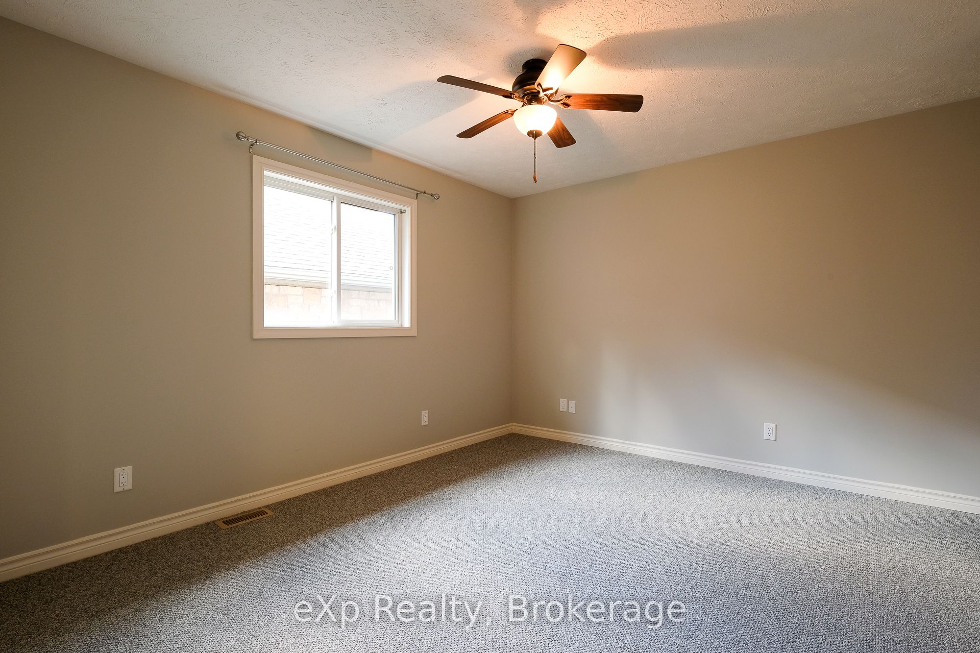 823 23rd St E Property Photo 15