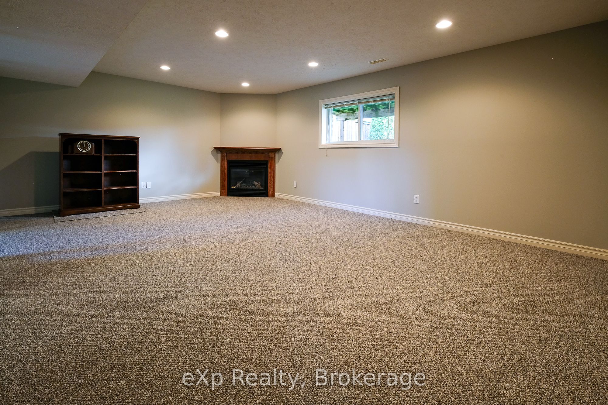 823 23rd St E Property Photo 20