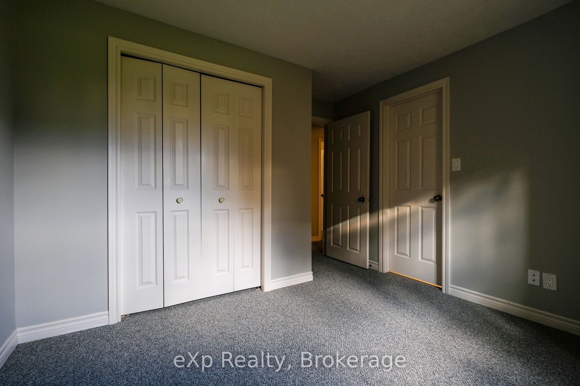 823 23rd St E Property Photo 23