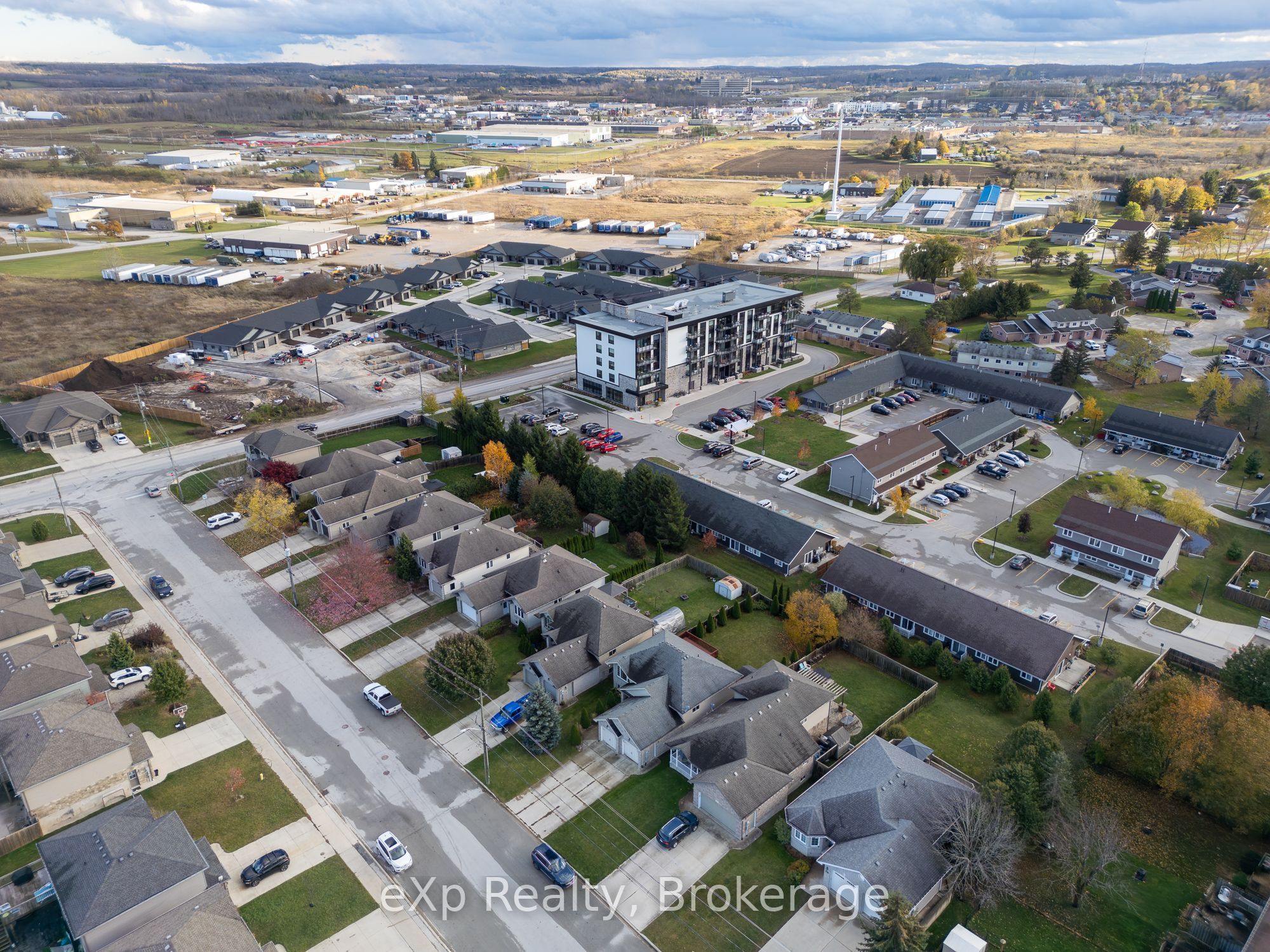 823 23rd St E Property Photo 37