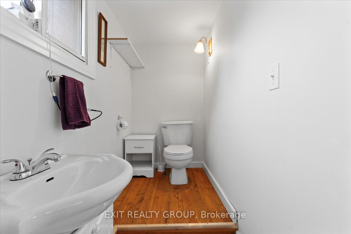 101 Durham St S Property Photo 5