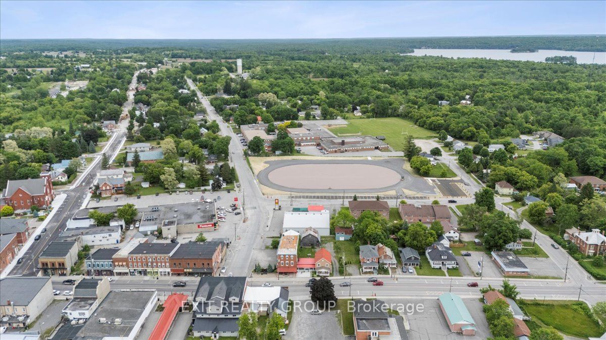 101 Durham St S Property Photo 39