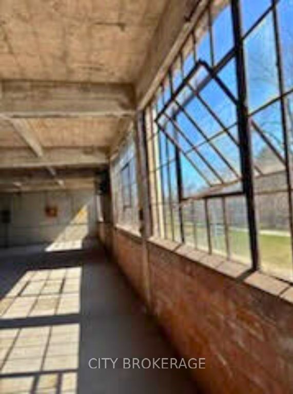 5059 Palmer Ave Property Photo 16