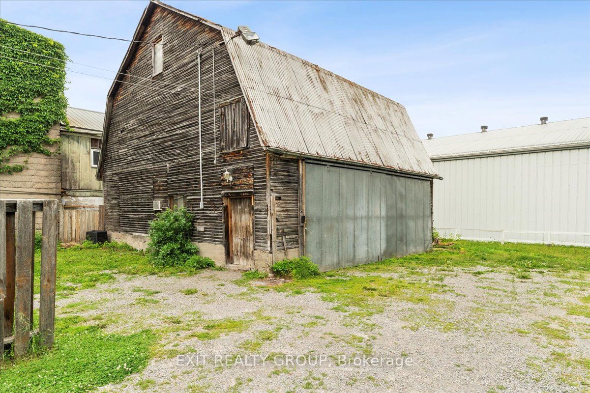 101 Durham St S Property Photo 30