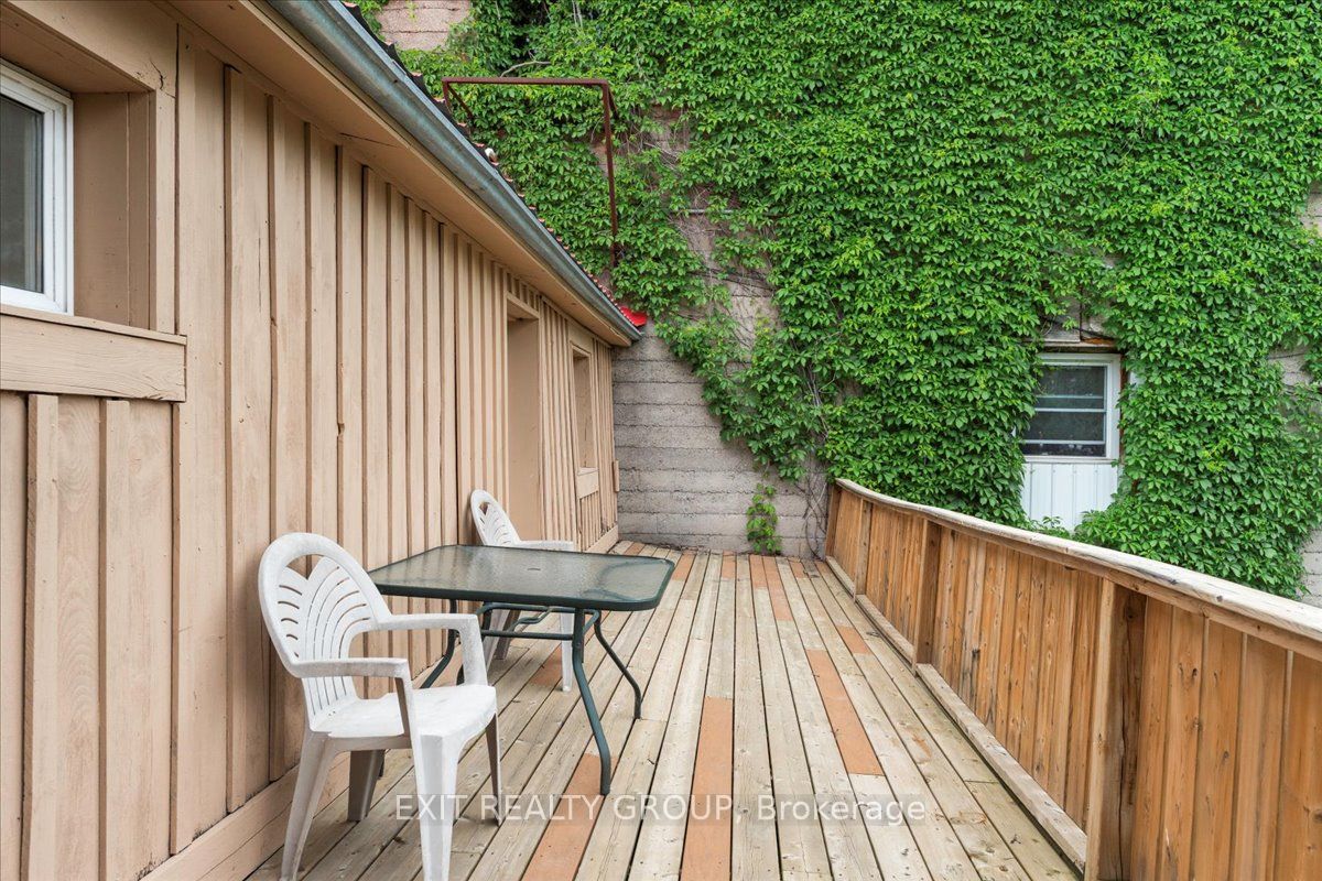 101 Durham St S Property Photo 36