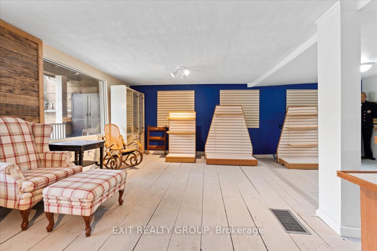 101 Durham St S Property Photo 40