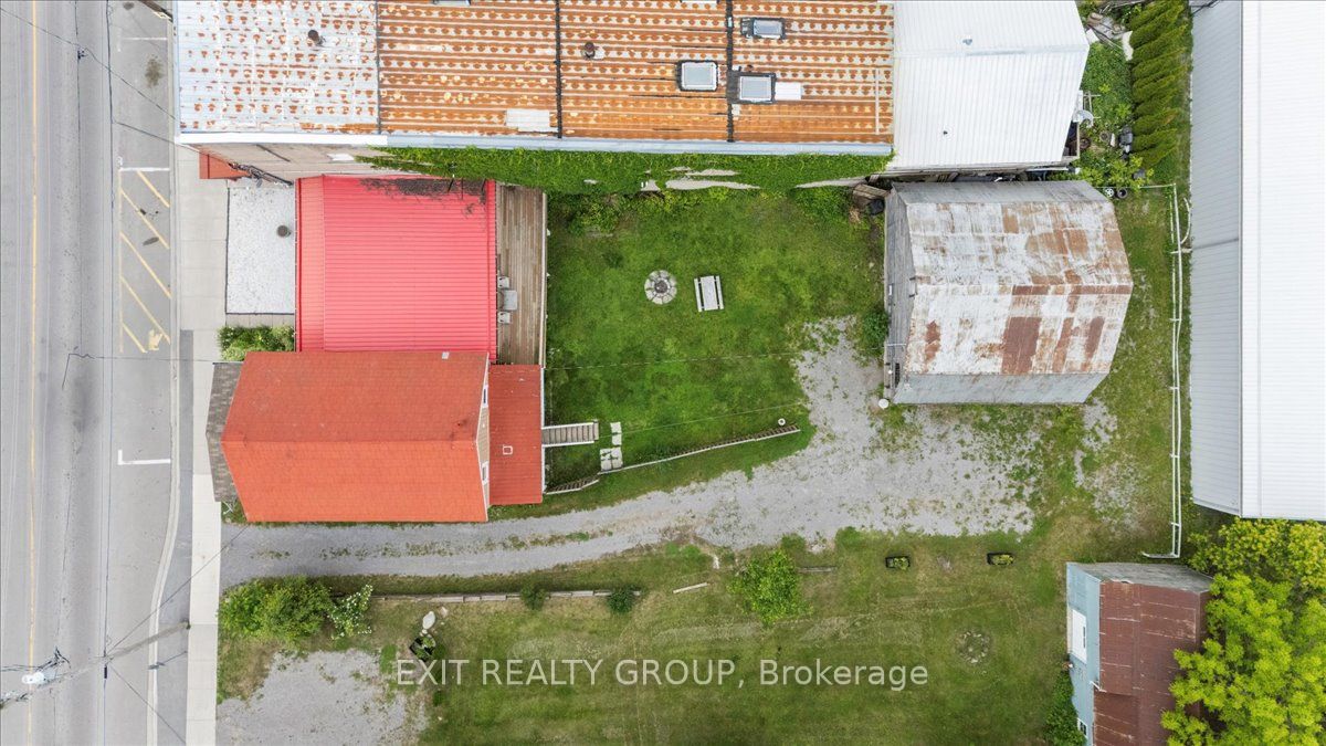 101 Durham St S Property Photo 43