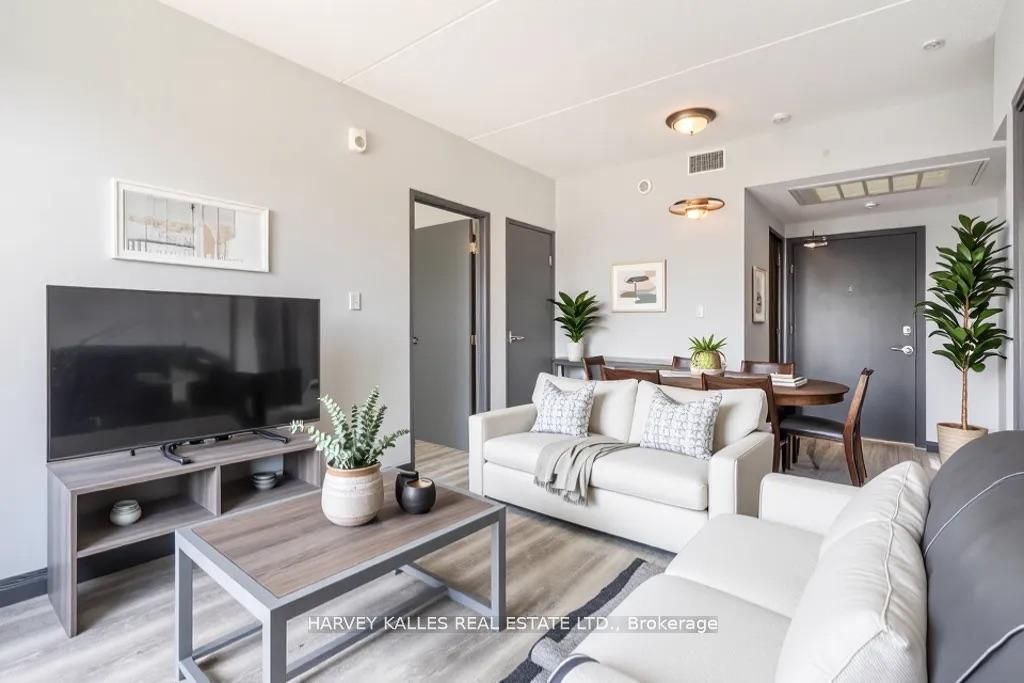 275 Larch St Property Photo 1