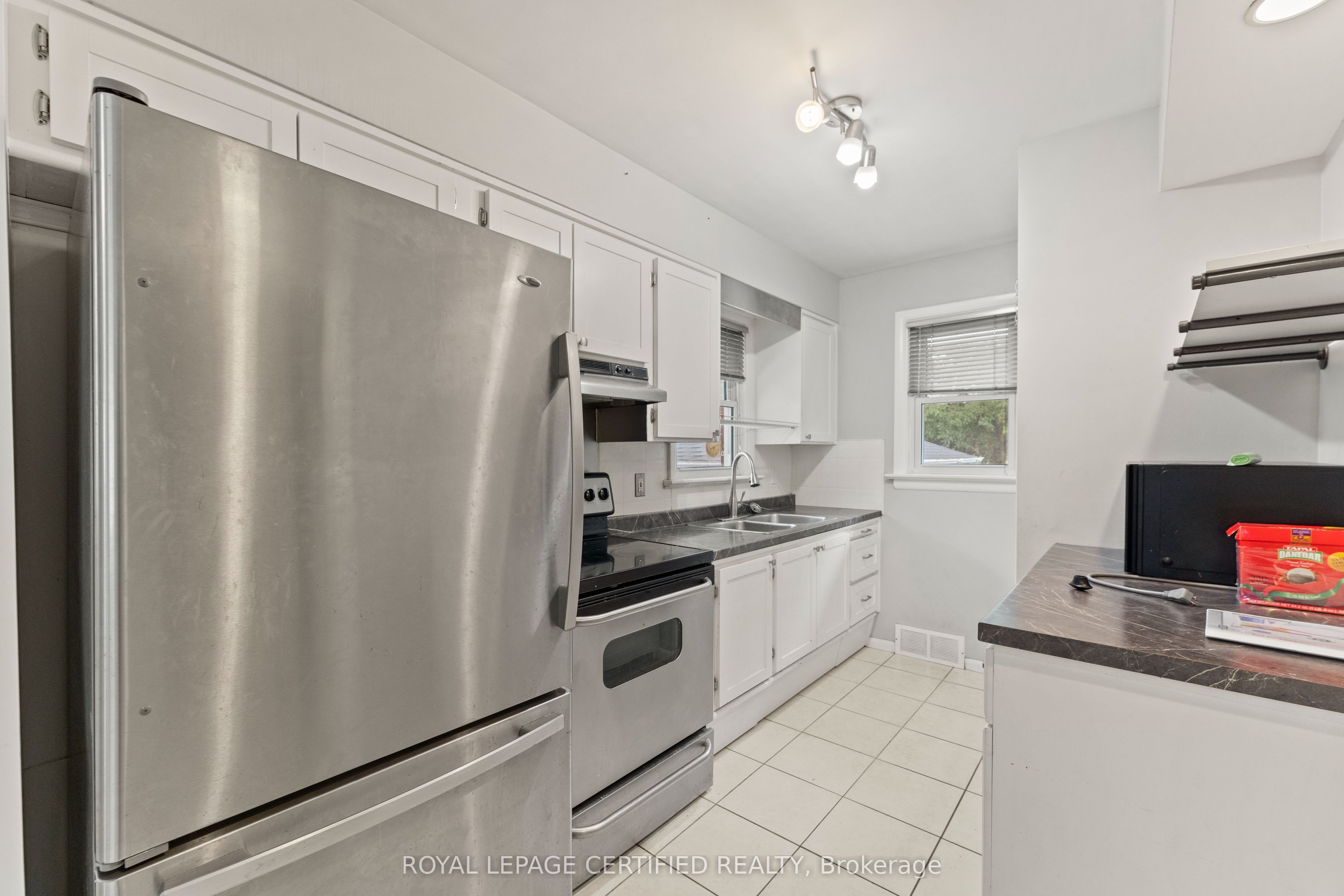 2504 Askin Avenue Property Photo 14