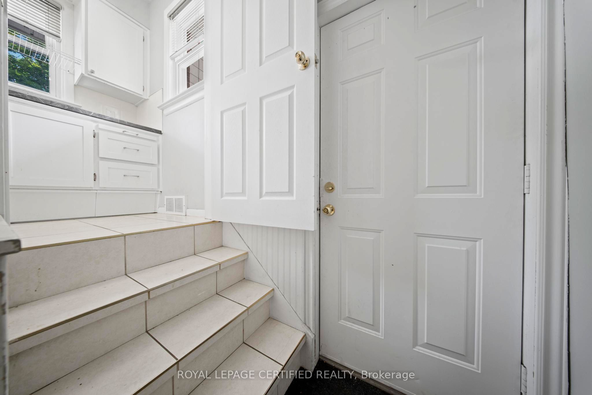 2504 Askin Avenue Property Photo 17