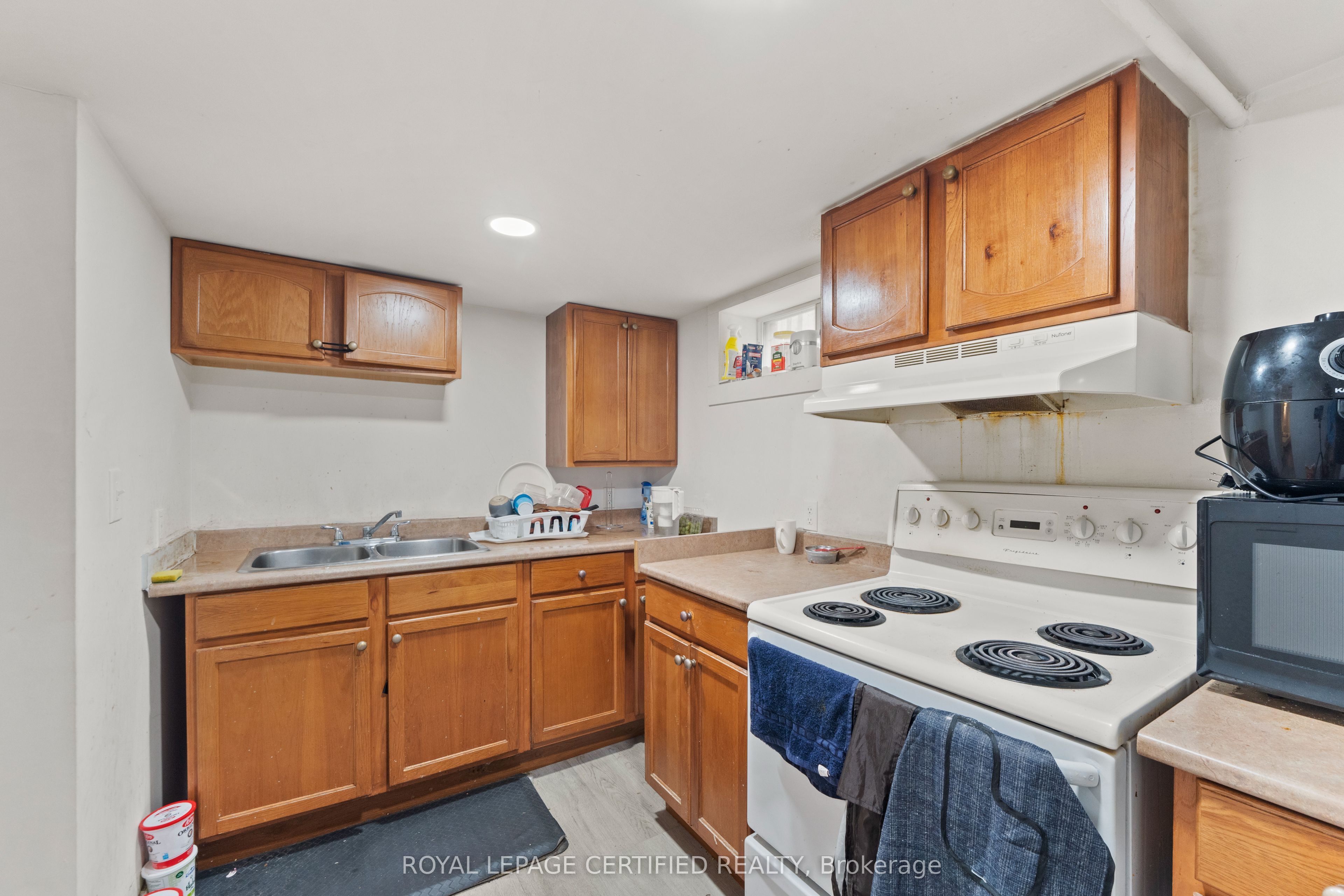 2504 Askin Avenue Property Photo 28