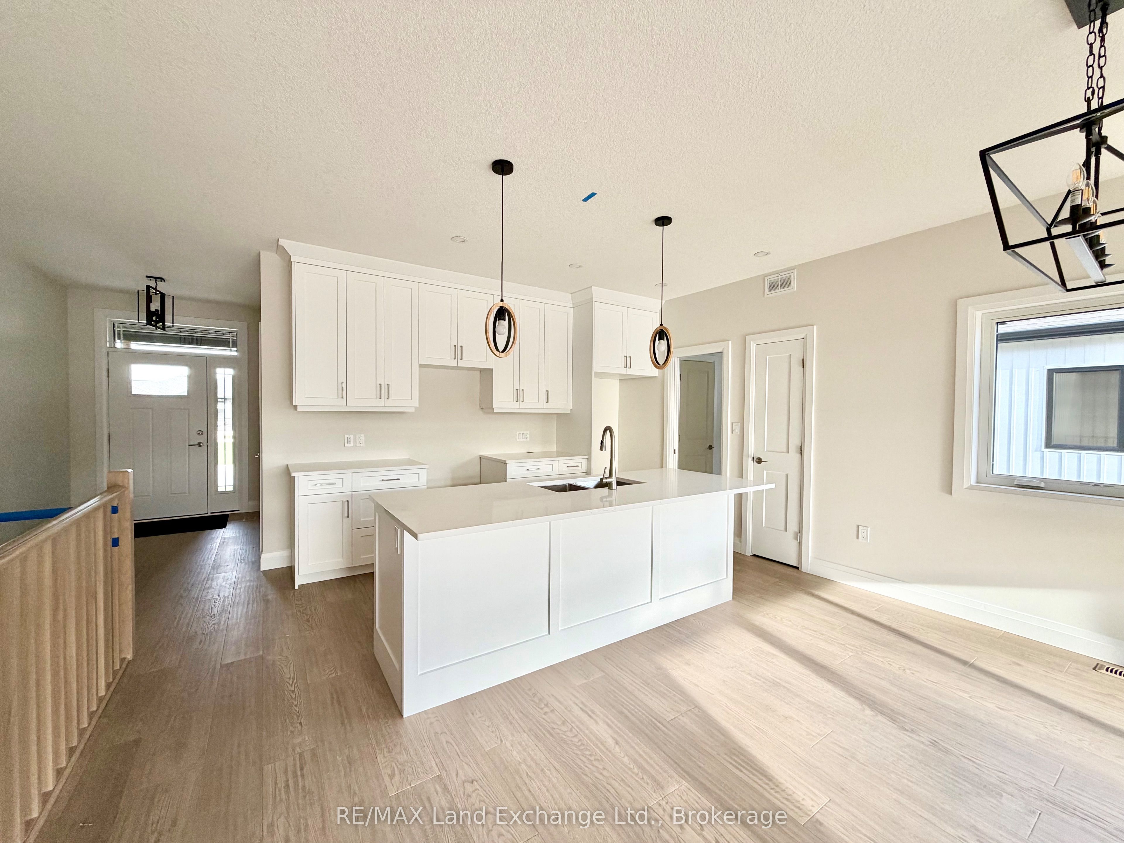 155 Westlinks Drive Property Photo 2