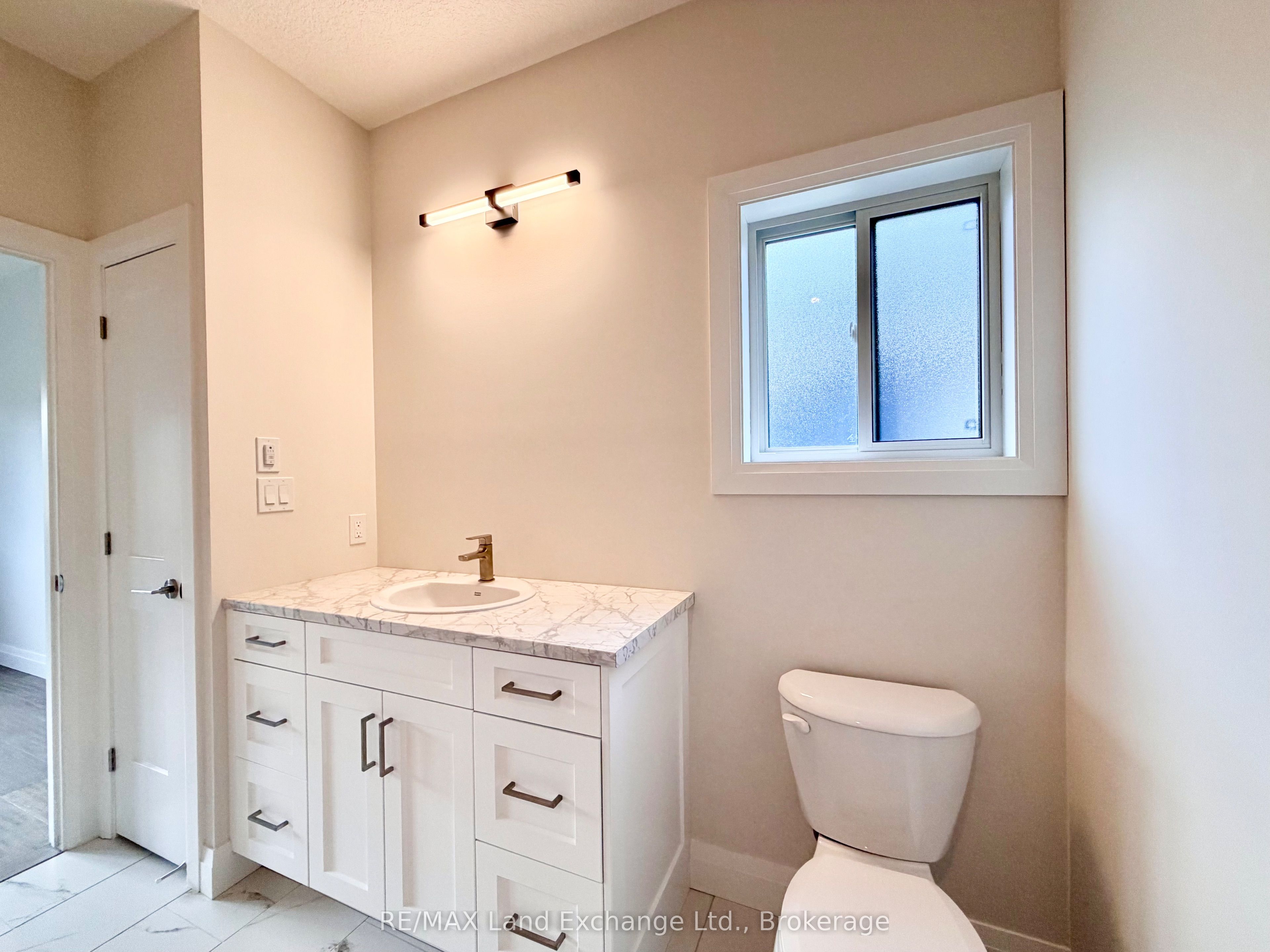 155 Westlinks Drive Property Photo 9