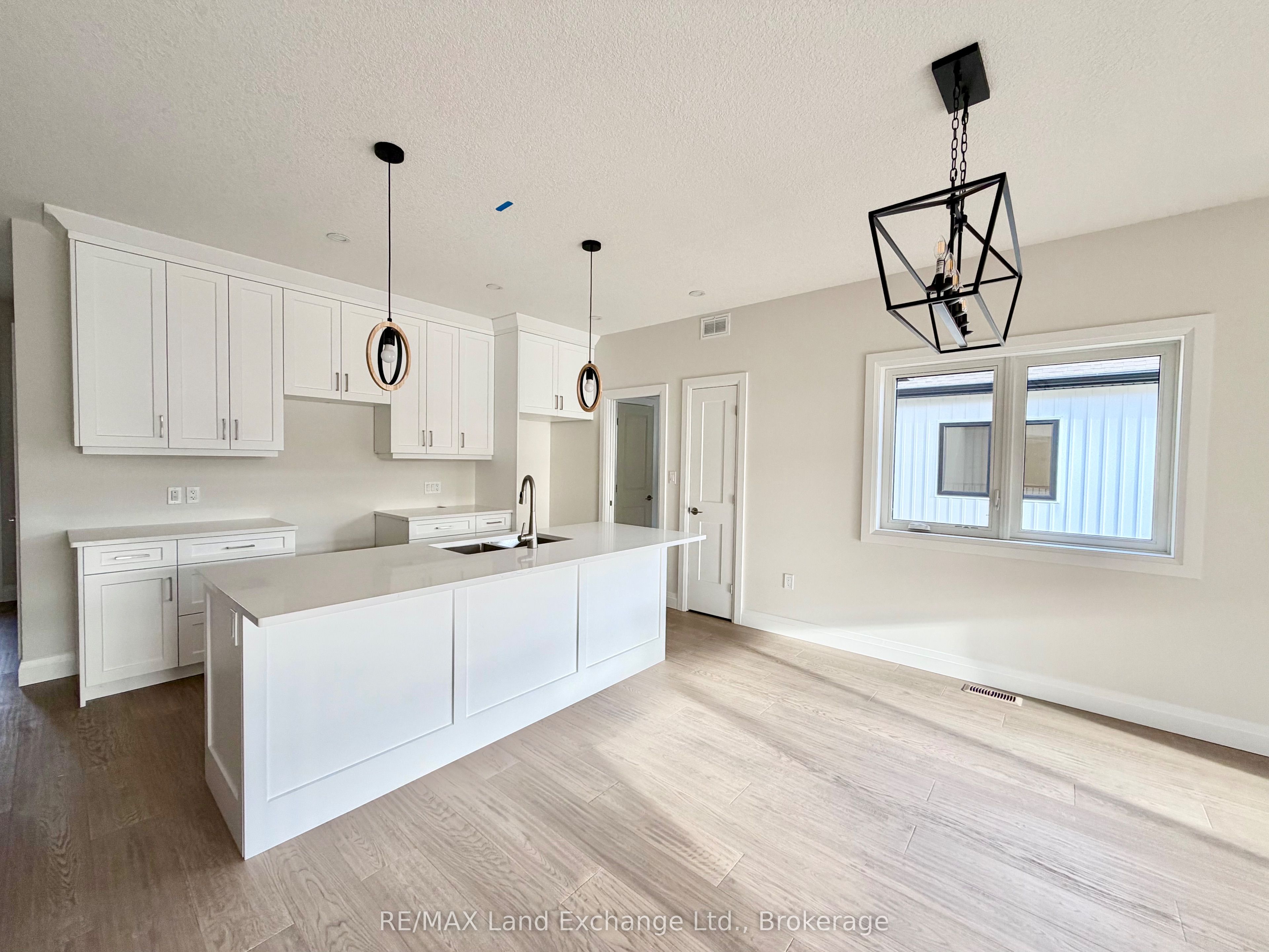 155 Westlinks Drive Property Photo 10