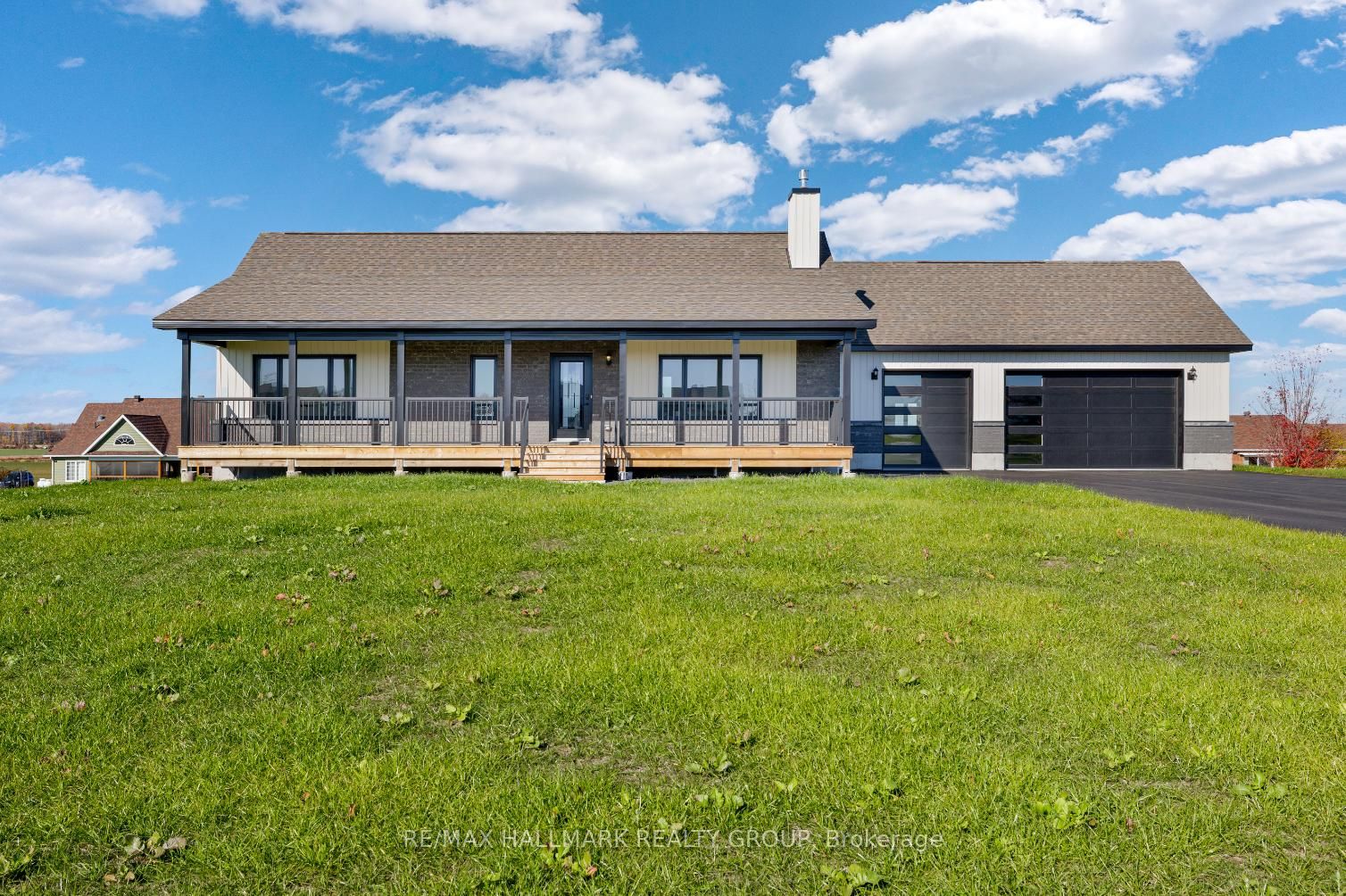 208 Trudeau Cres Property Photo 1