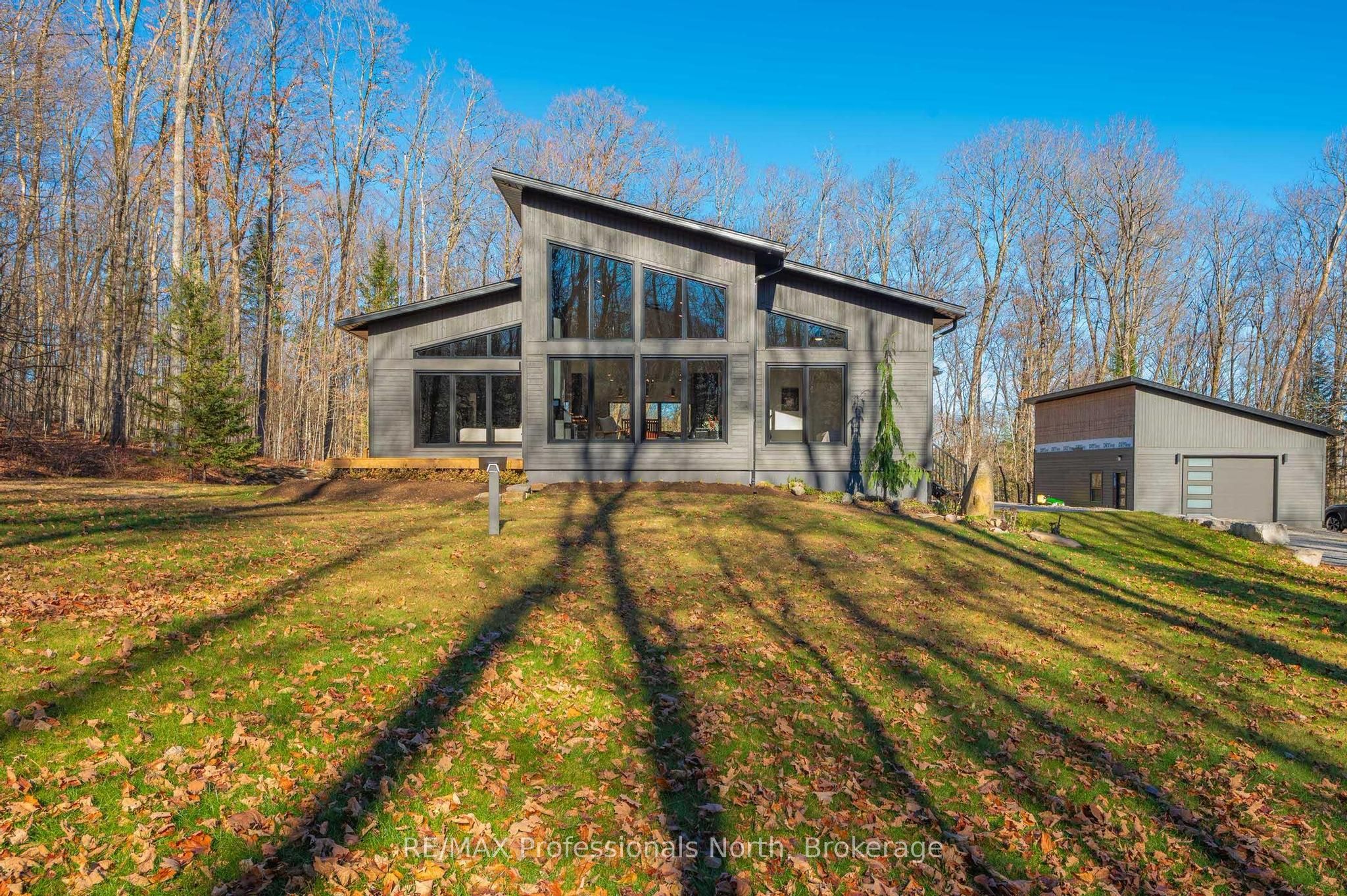 3777 Glamorgan Rd Property Photo 1