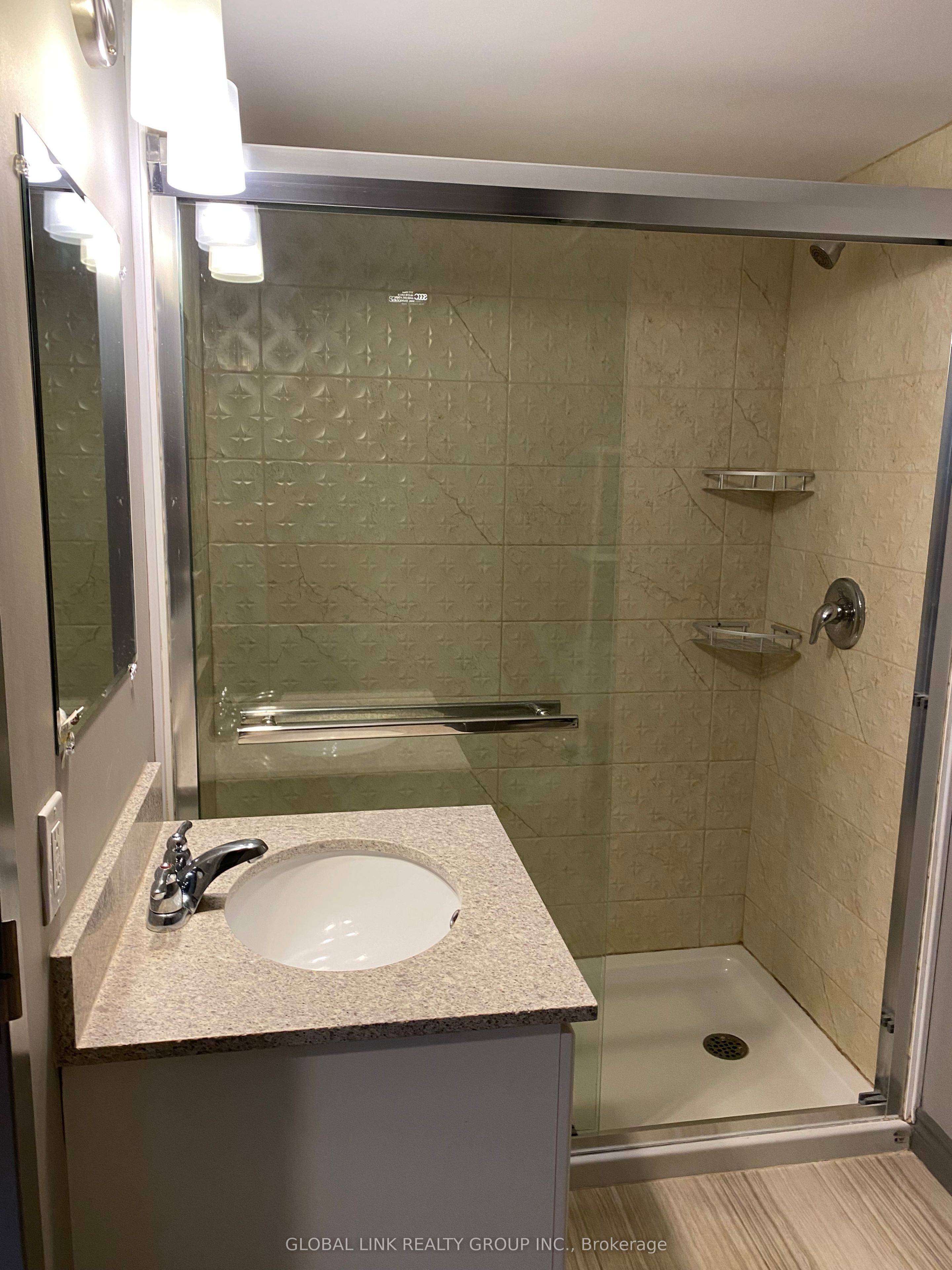 321 Spruce St Property Photo 1