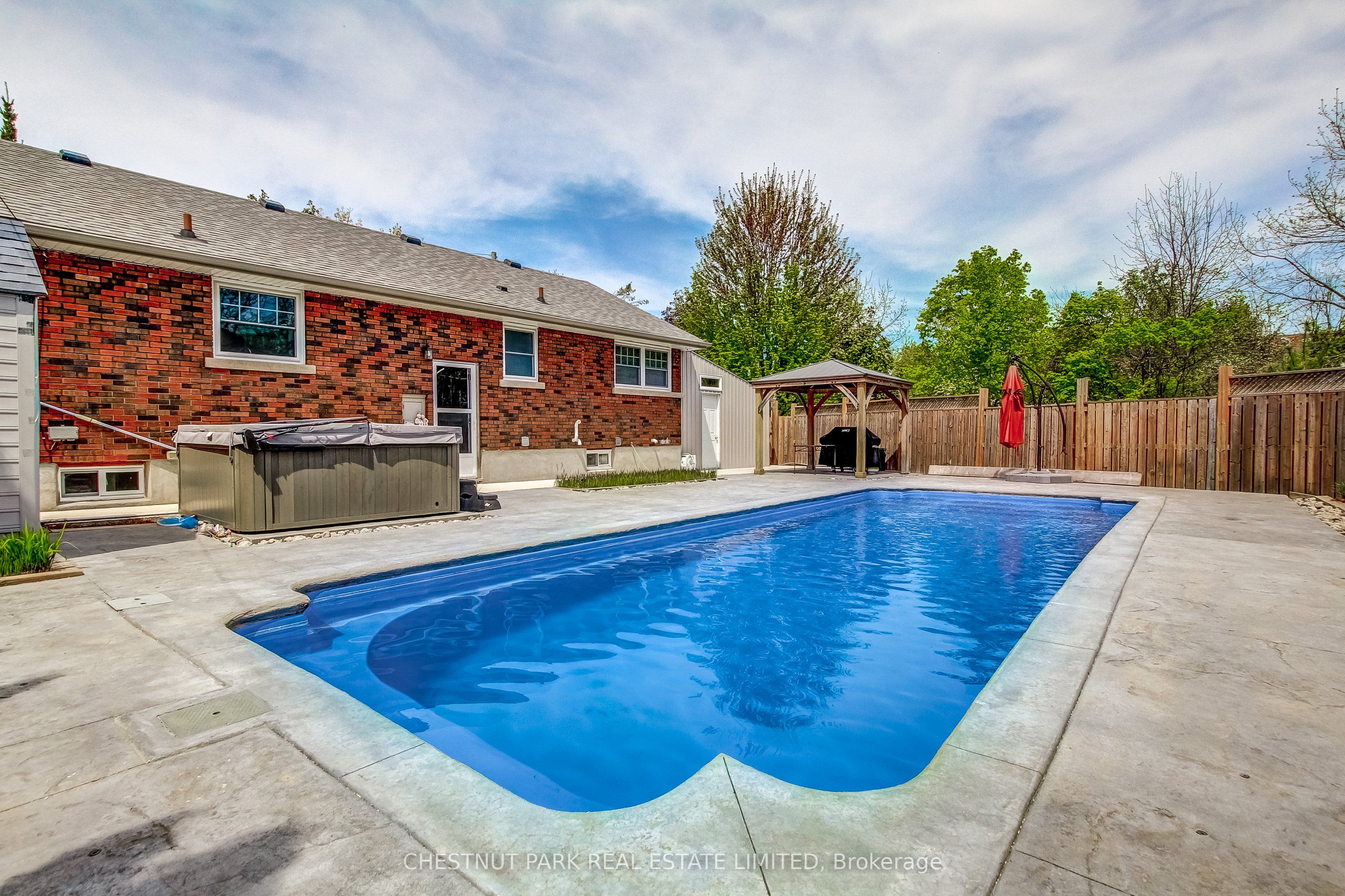 30 Mckenzie St Property Photo 1