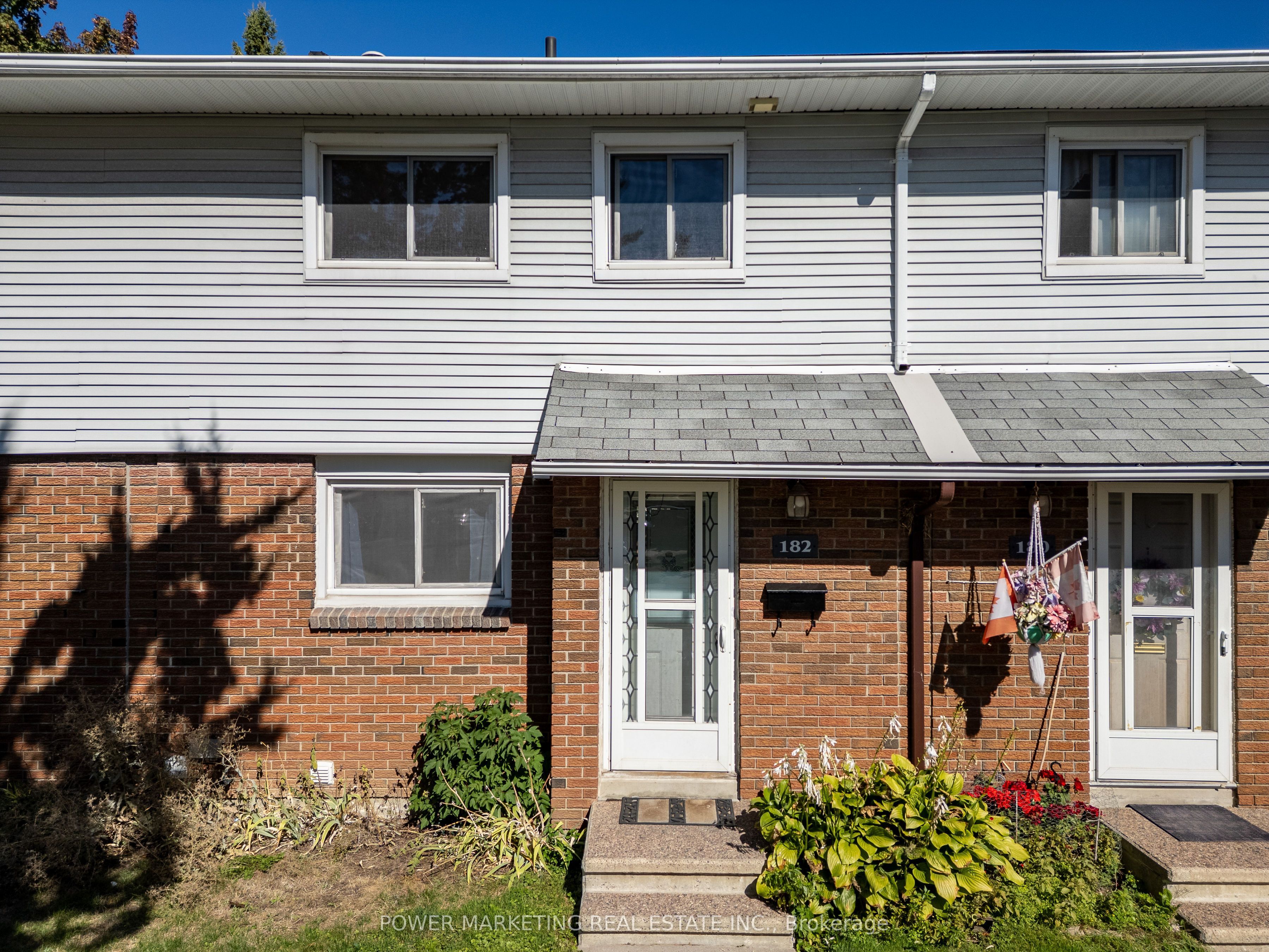 1045 Morrison Dr Property Photo 1