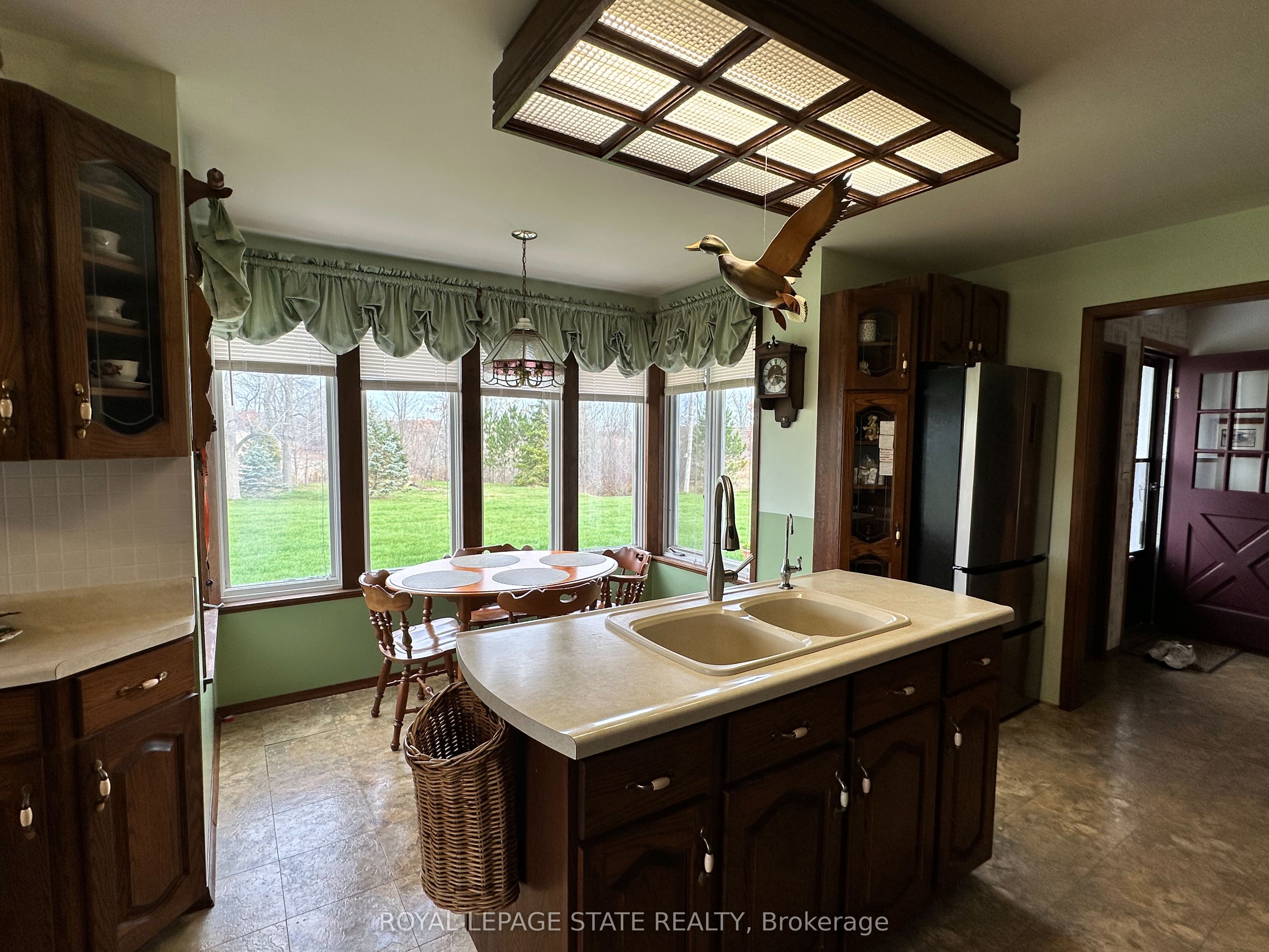 9729 York Road Property Photo 20
