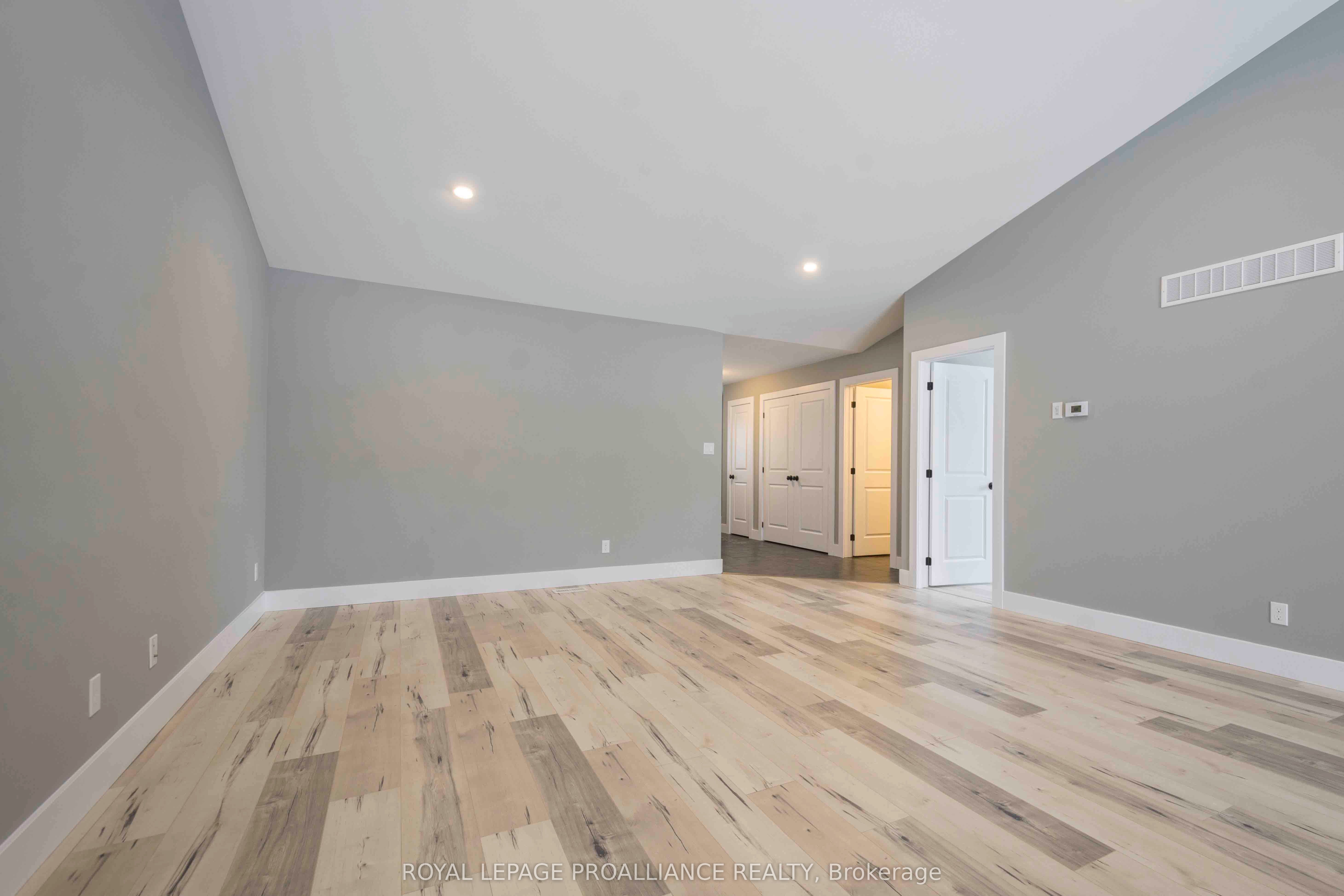 117 Farrington Crescent Property Photo 4