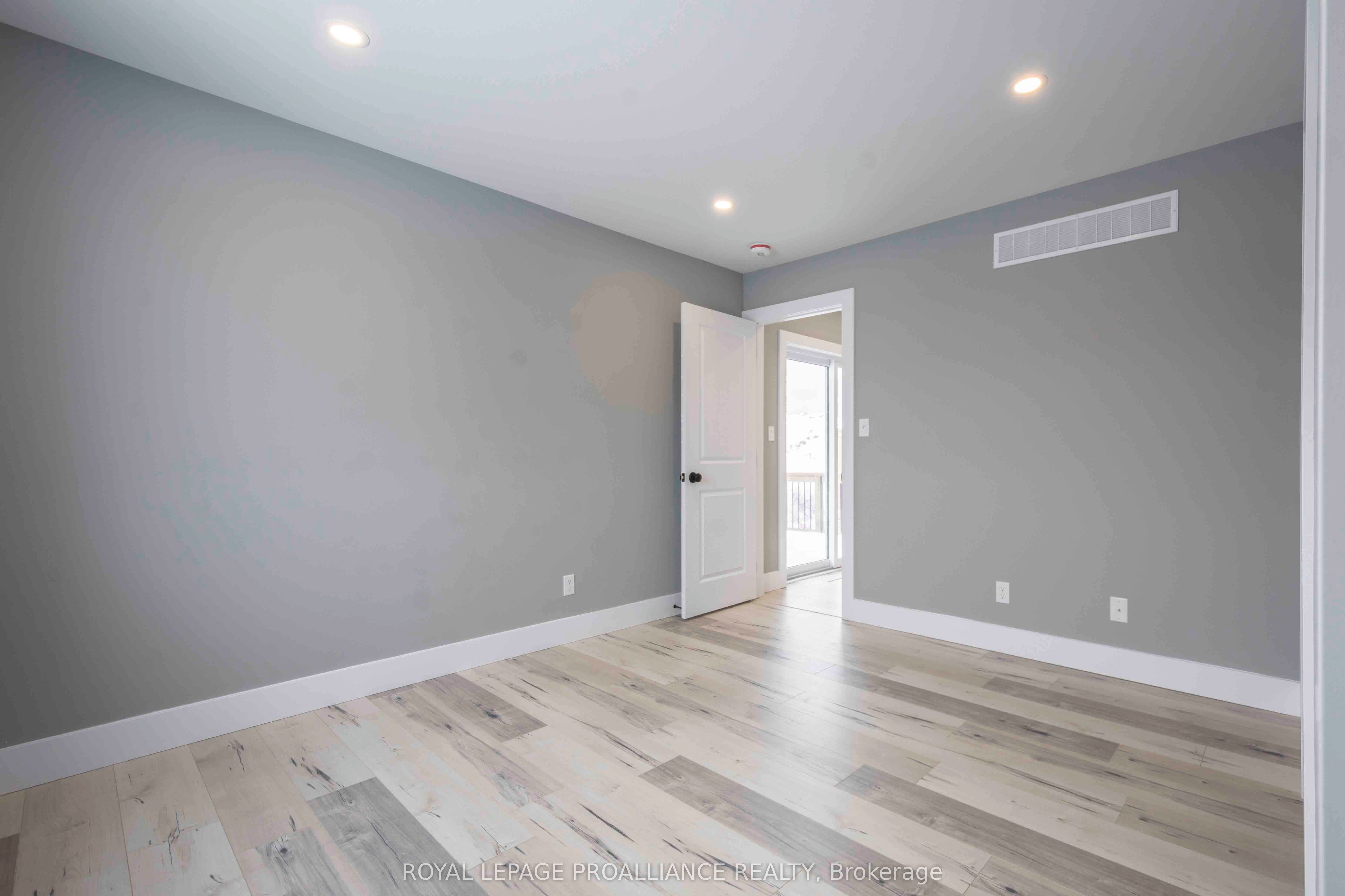117 Farrington Crescent Property Photo 11