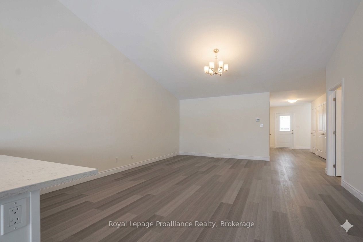 119 Farrington Crescent Property Photo 6