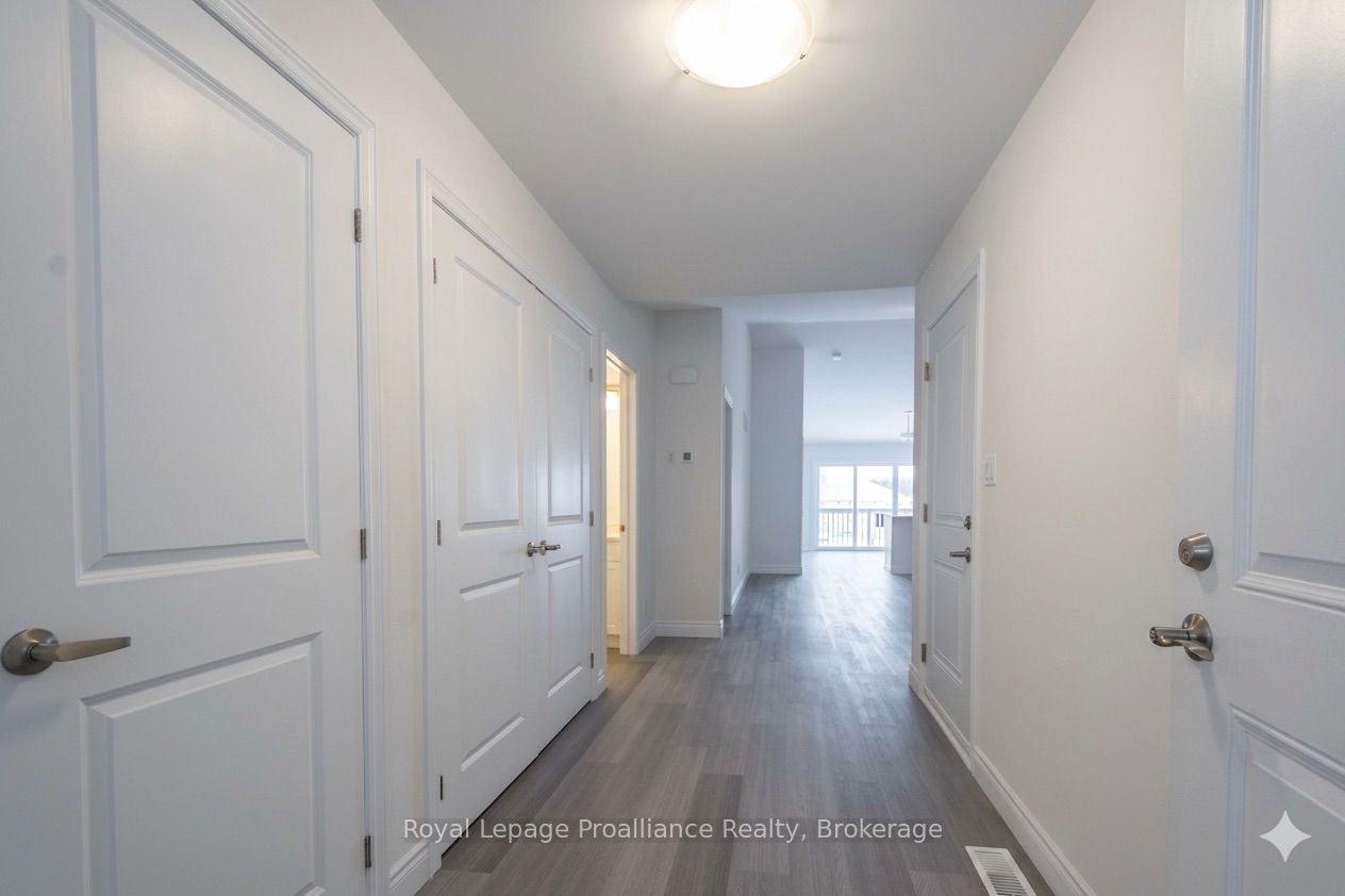 121 Farrington Crescent Property Photo 2