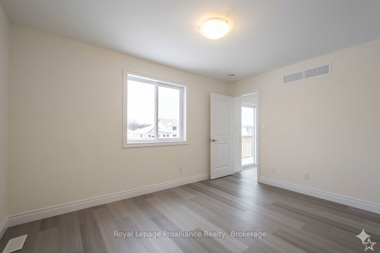 121 Farrington Crescent Property Photo 12