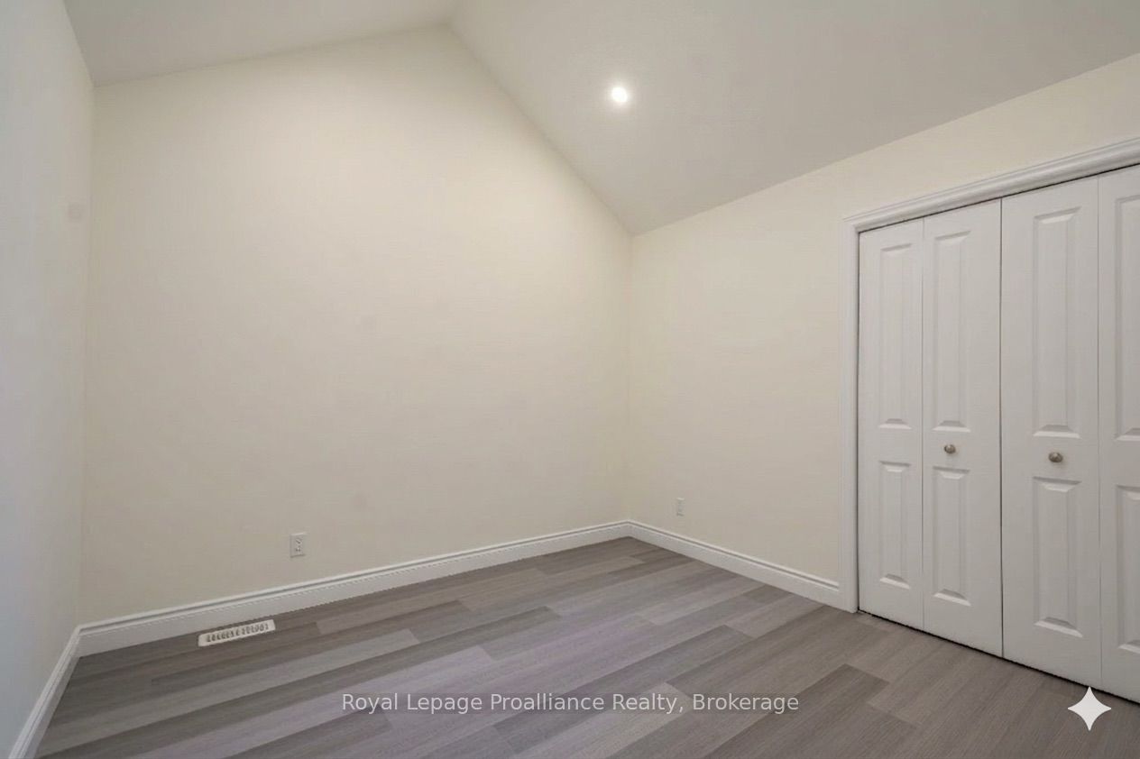 121 Farrington Crescent Property Photo 14