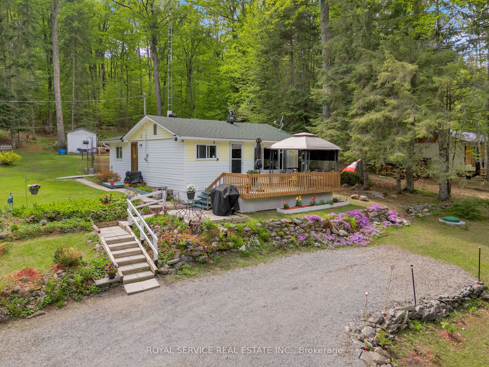 1039 Grace River Road Property Photo 1