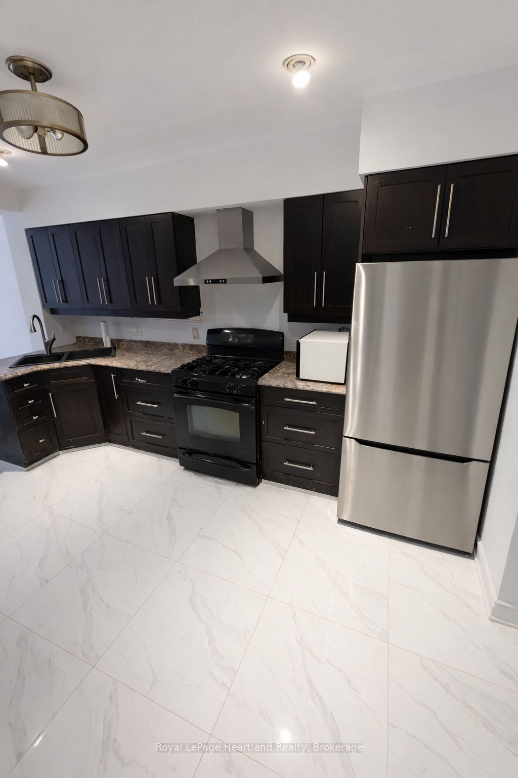 84 Albert Street Property Photo 4