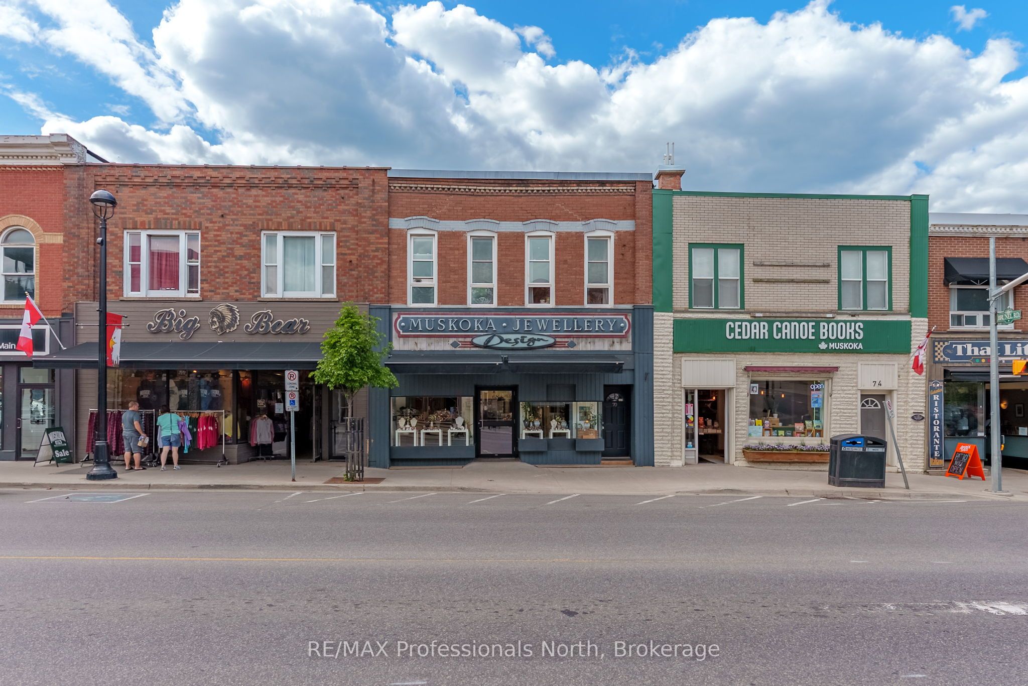 68 Main Street E