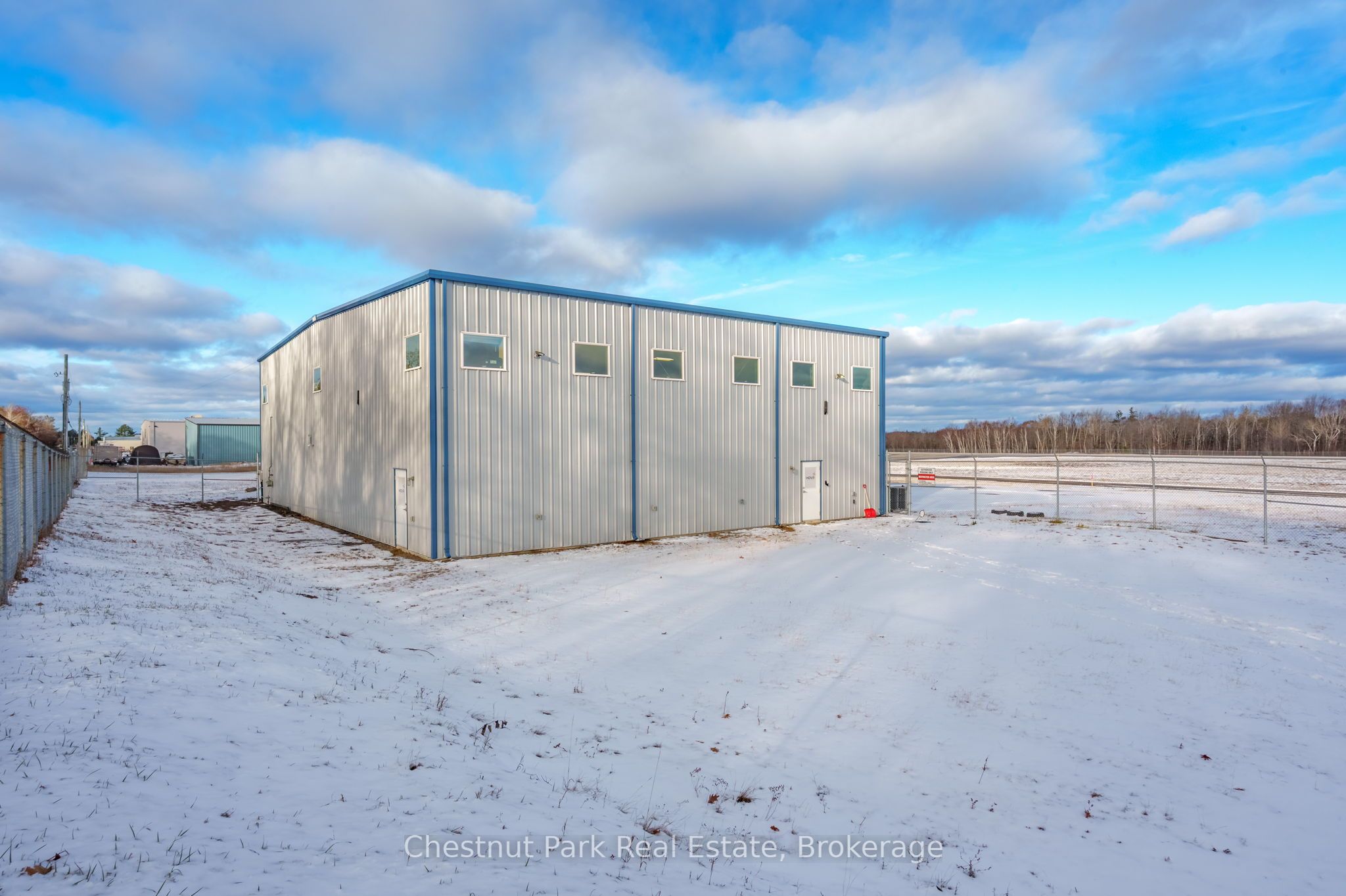 1255 Gravenhurst Parkway Property Photo 4