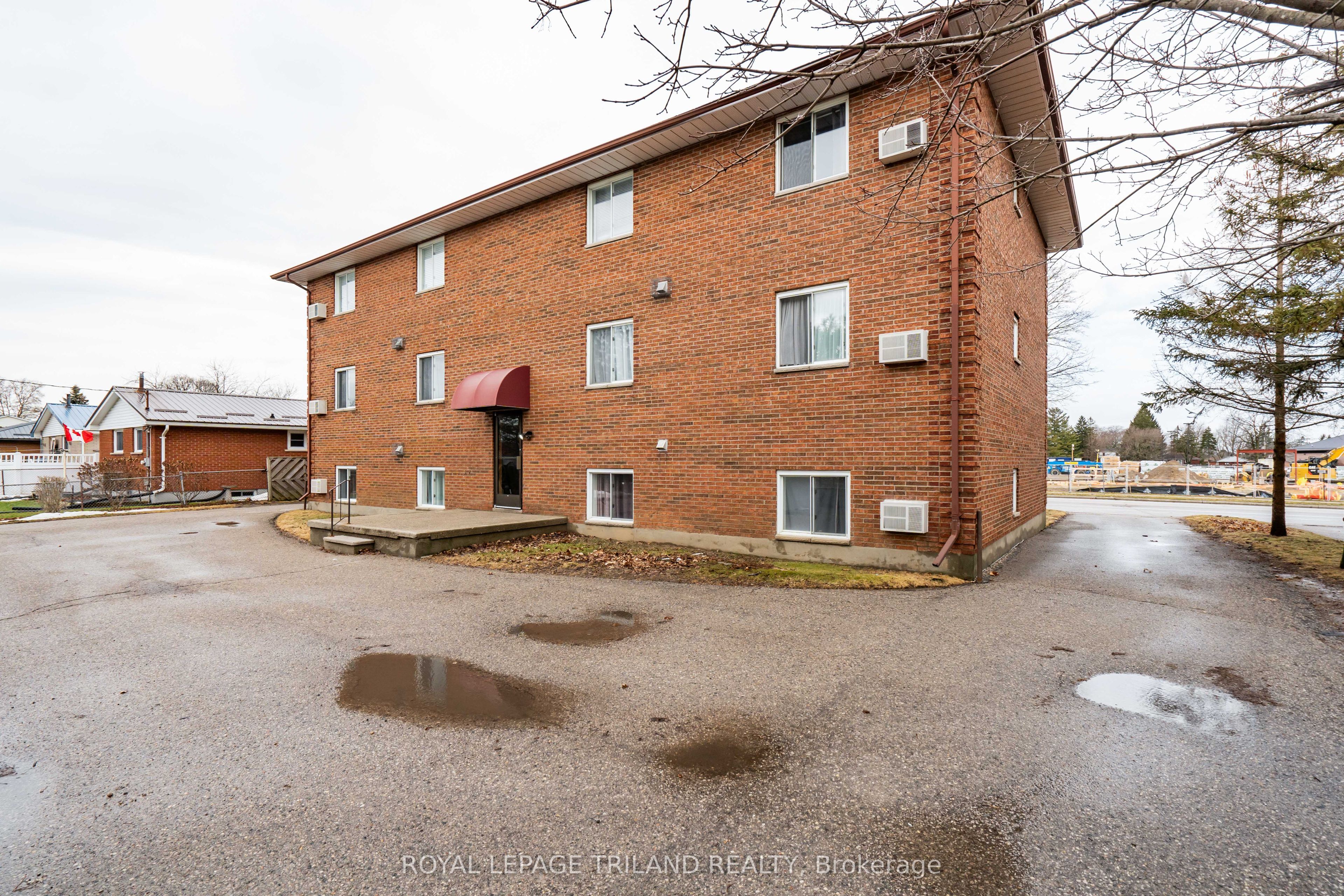 221 Highview Drive Property Photo 4