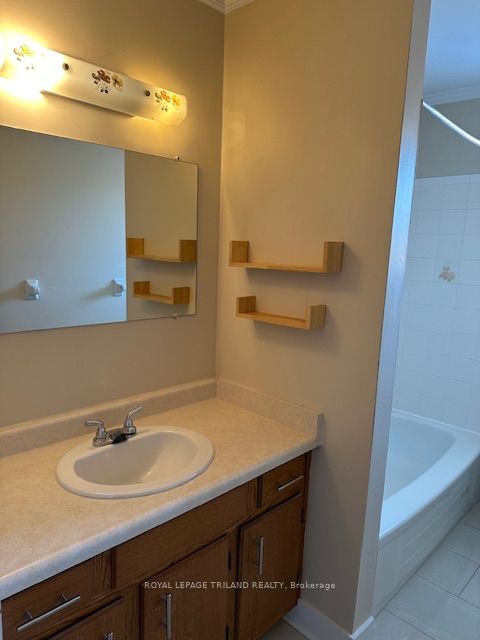 221 Highview Drive Property Photo 5