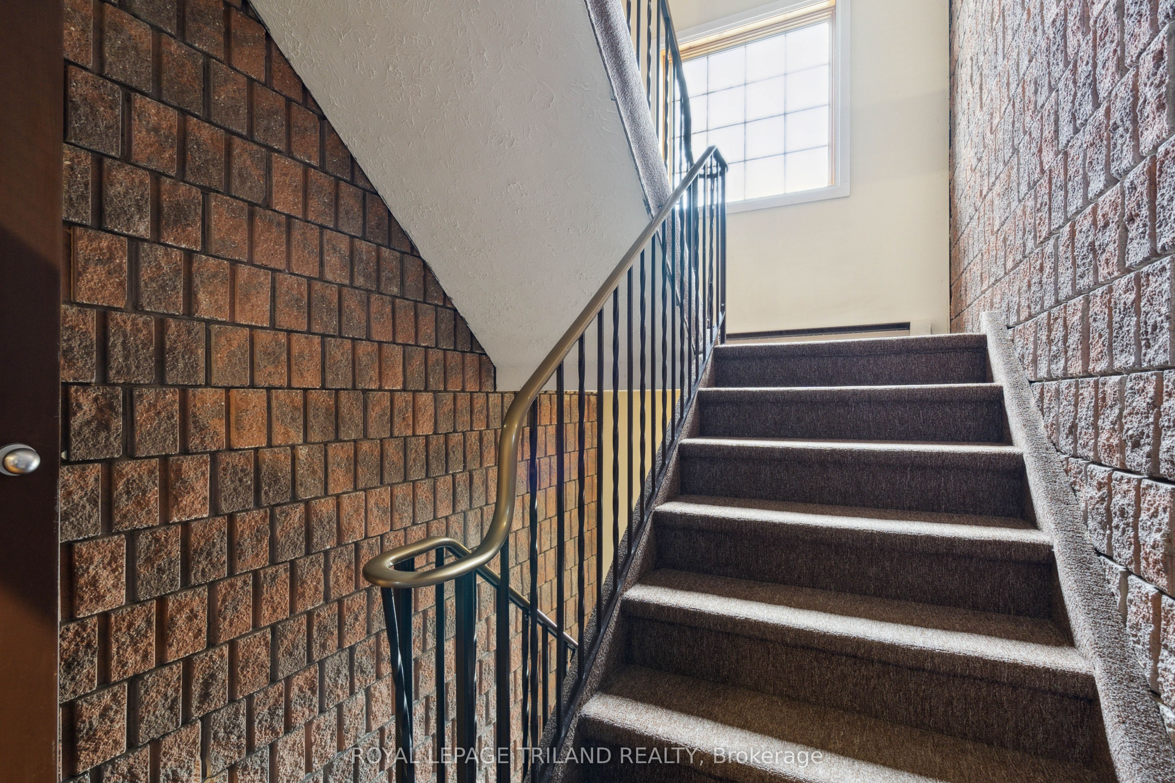 221 Highview Drive Property Photo 12
